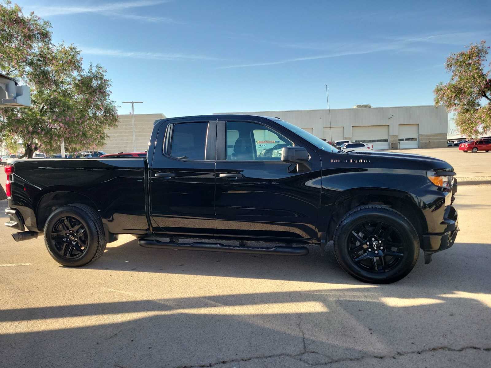 Thumbnail: 2025 Chevrolet Silverado 1500 - 9