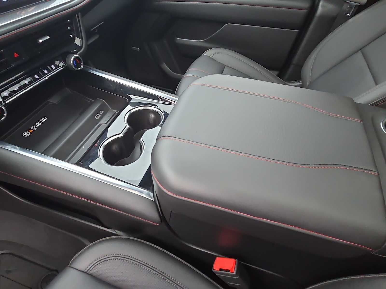 Thumbnail: 2025 Chevrolet Tahoe - 16