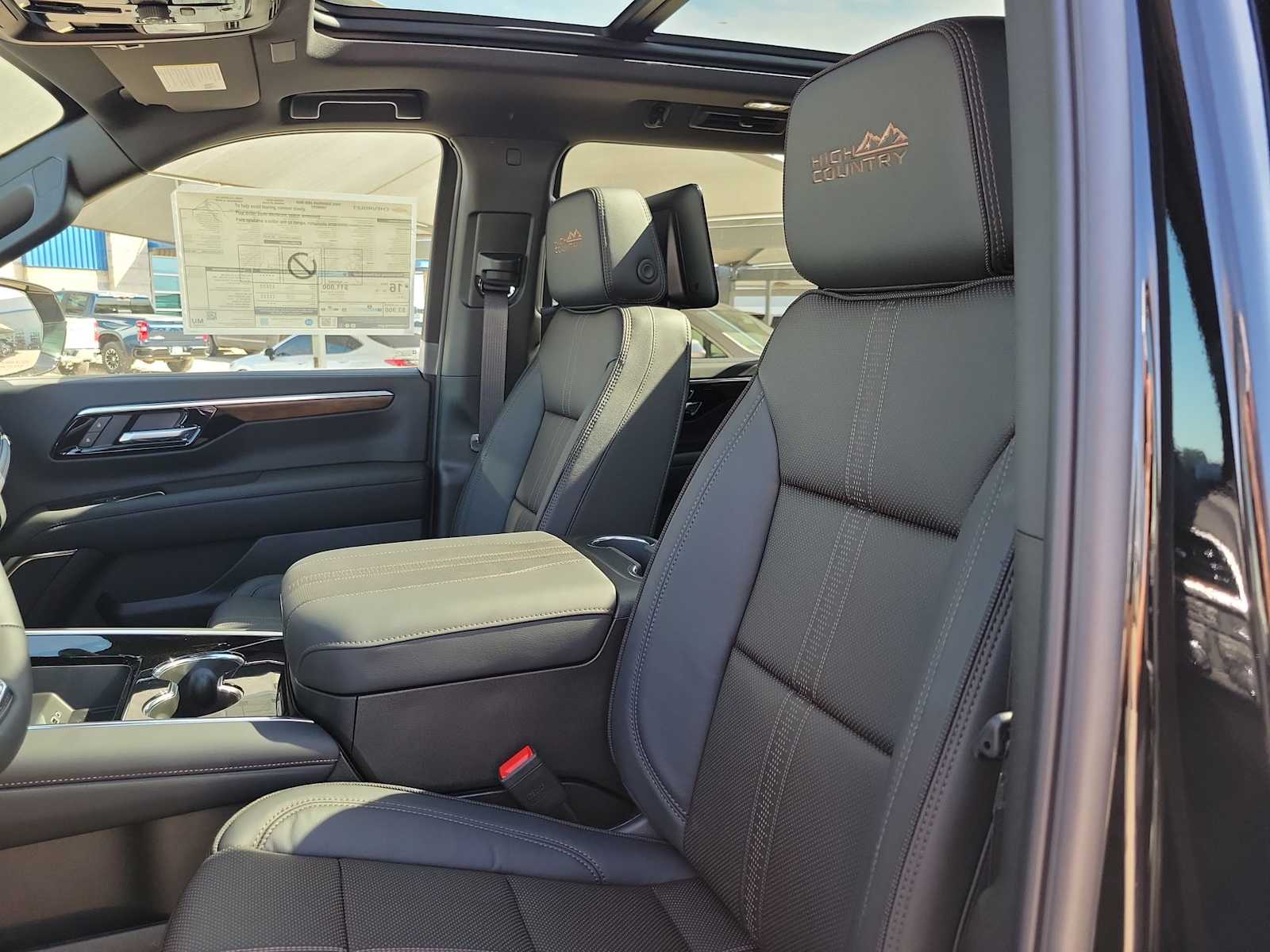 Thumbnail: 2026 Chevrolet Suburban - 15
