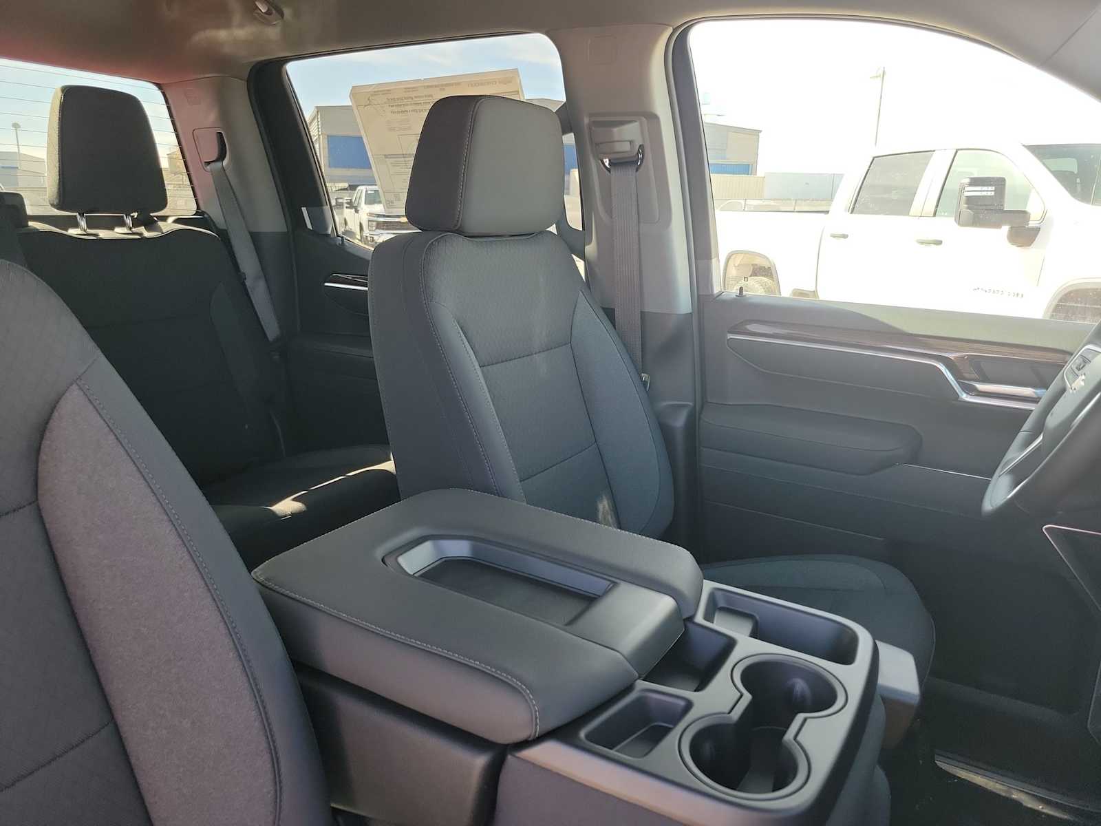 Thumbnail: 2026 Chevrolet Silverado 1500 - 8