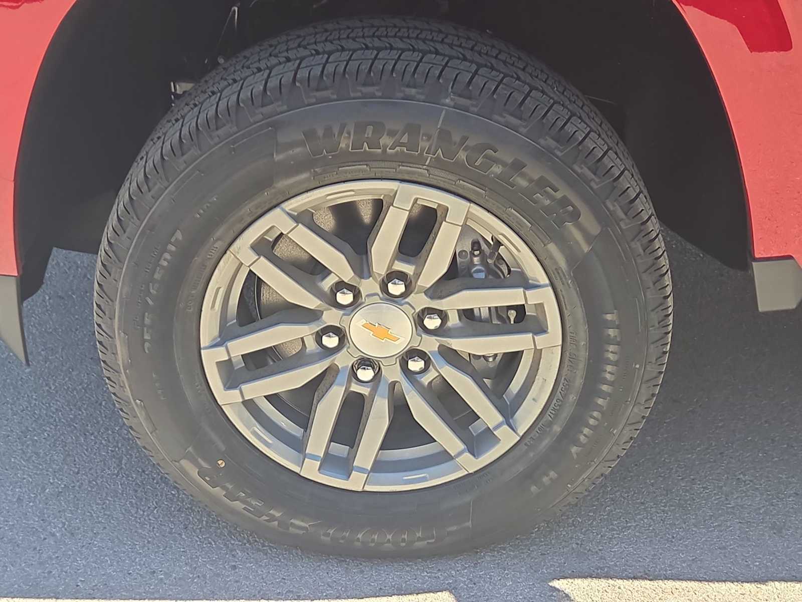 Thumbnail: 2026 Chevrolet Colorado - 12