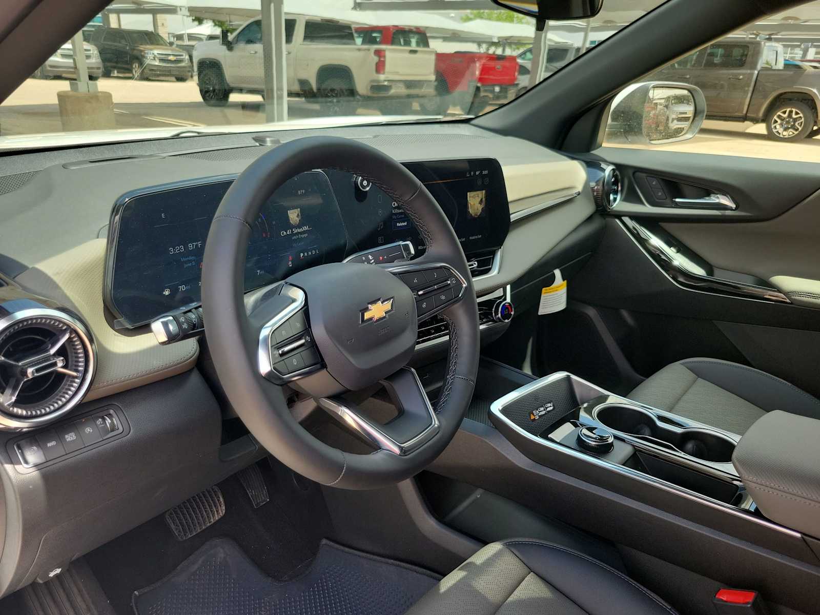 Thumbnail: 2026 Chevrolet Equinox - 2