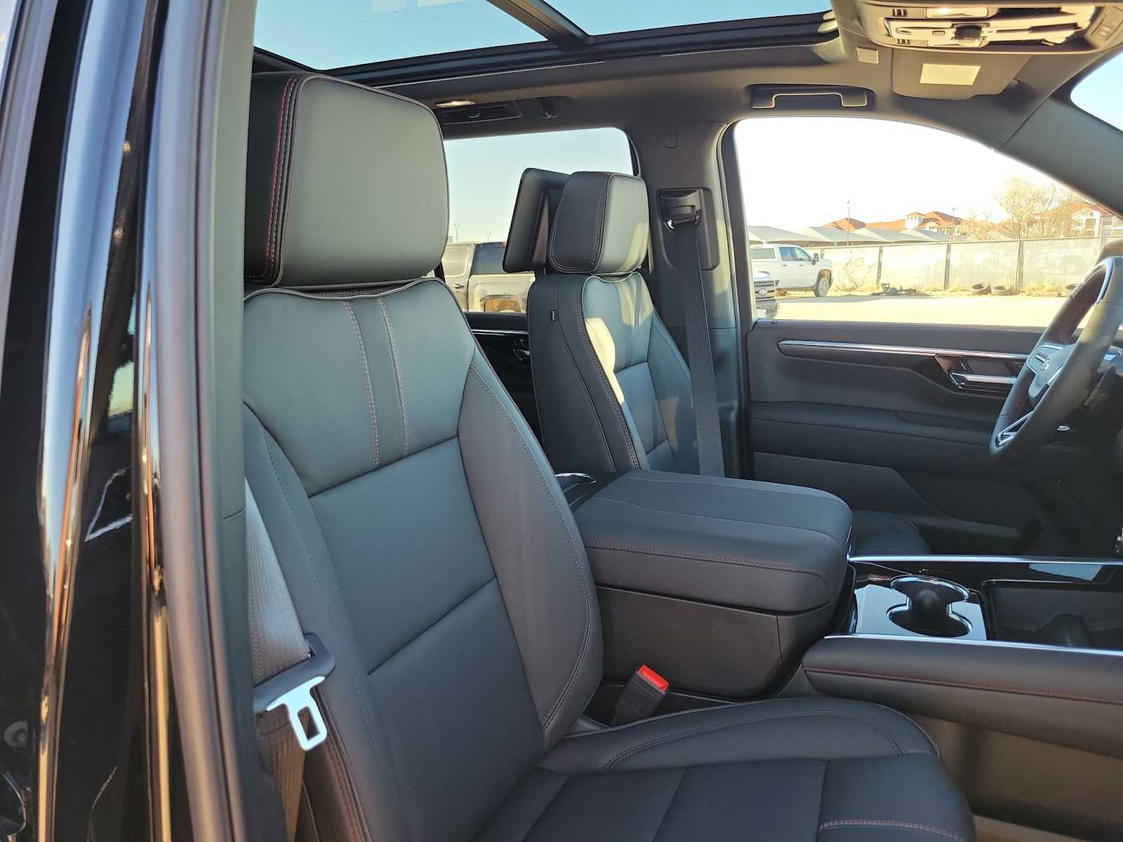 Thumbnail: 2026 Chevrolet Tahoe - 10