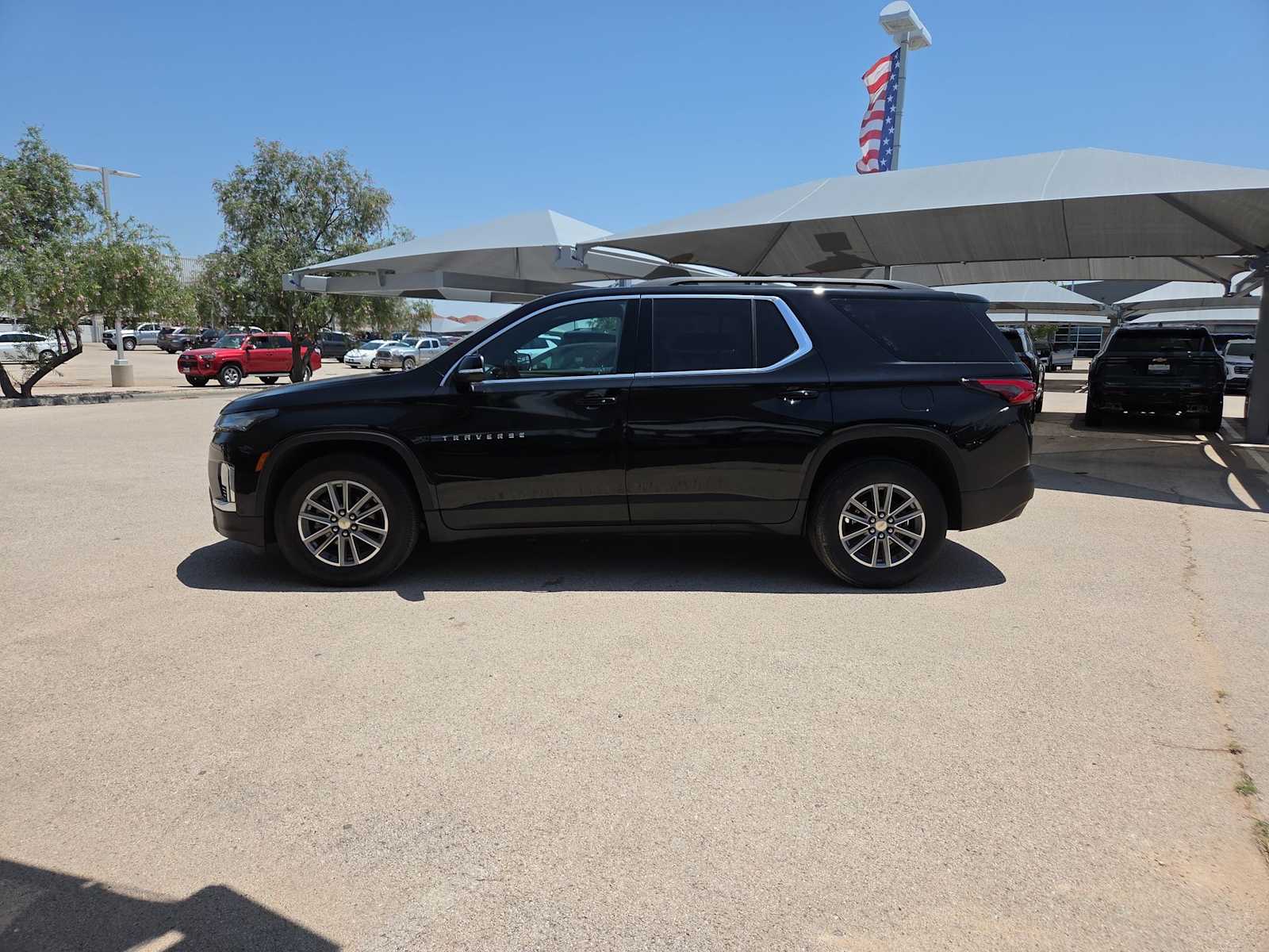 Thumbnail: 2023 Chevrolet Traverse - 5
