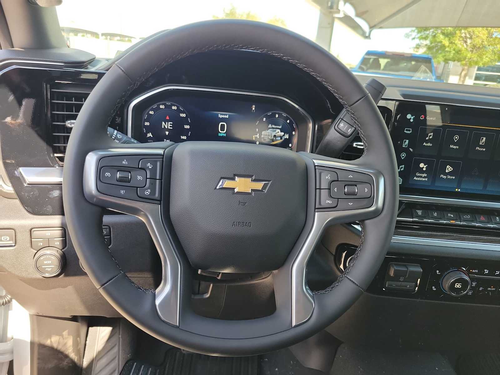 Thumbnail: 2026 Chevrolet Silverado 3500 - 15