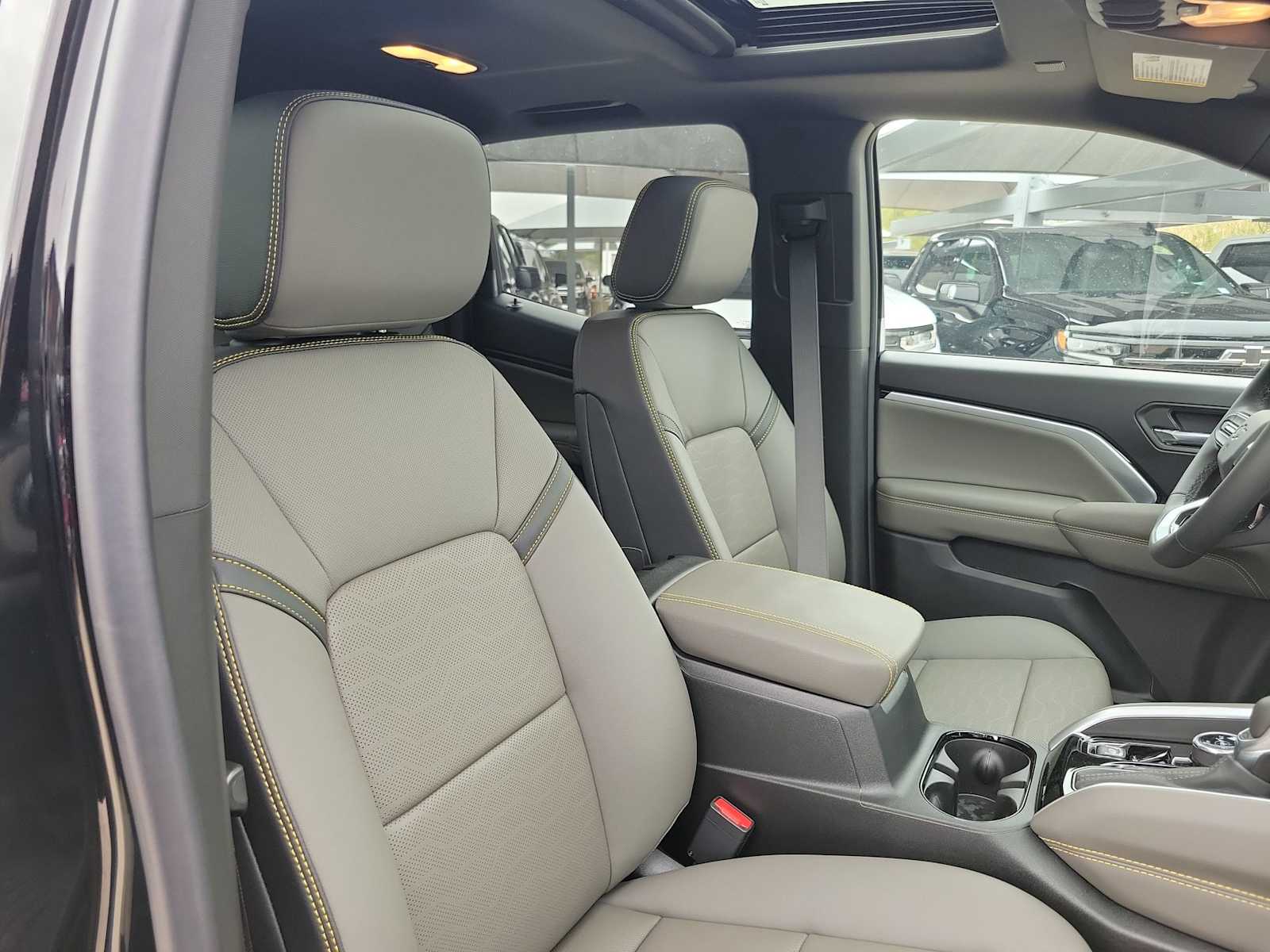 Thumbnail: 2026 Chevrolet Colorado - 14