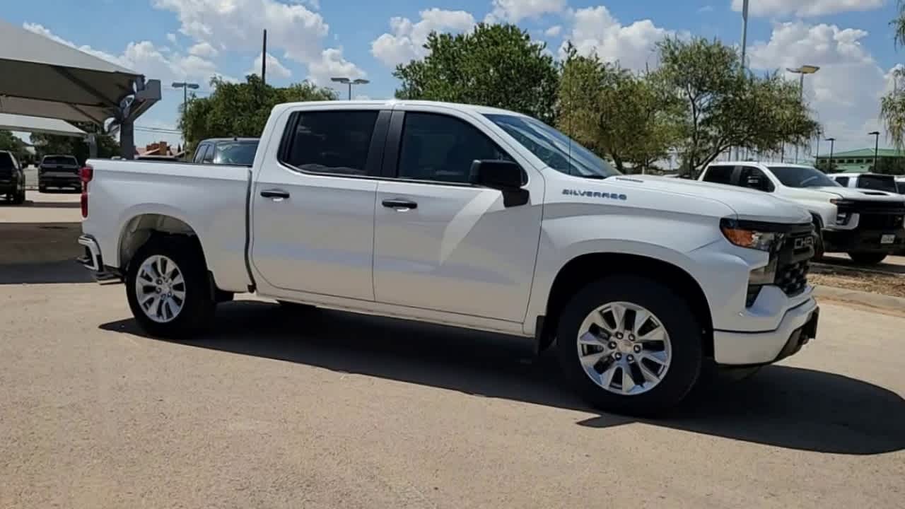 Thumbnail: 2026 Chevrolet Silverado 1500 - 3