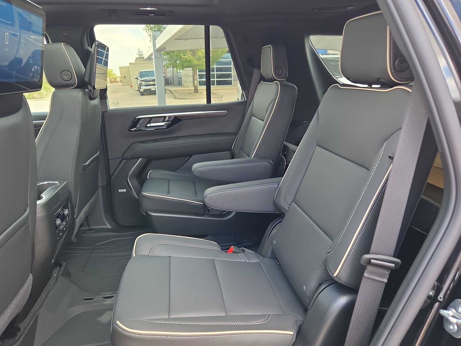 Thumbnail: 2026 Chevrolet Tahoe - 12