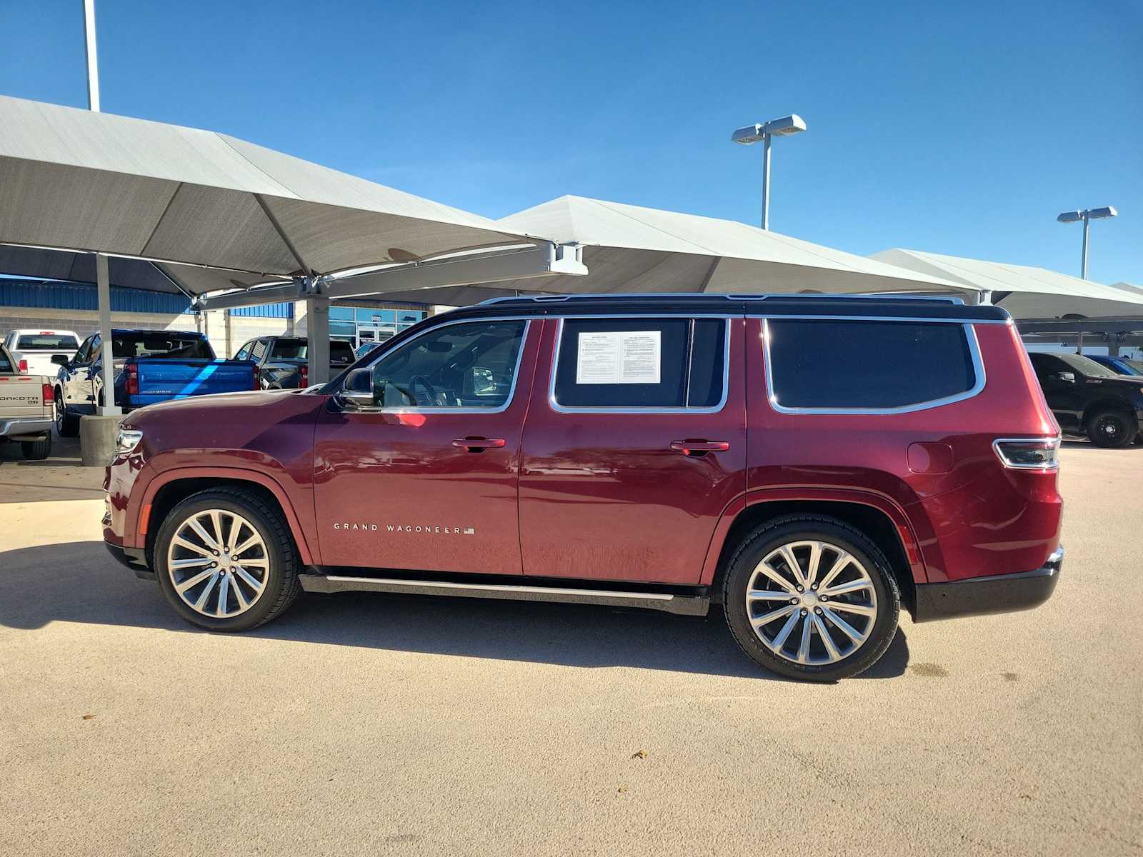 Thumbnail: 2023 Jeep Grand Wagoneer - 3