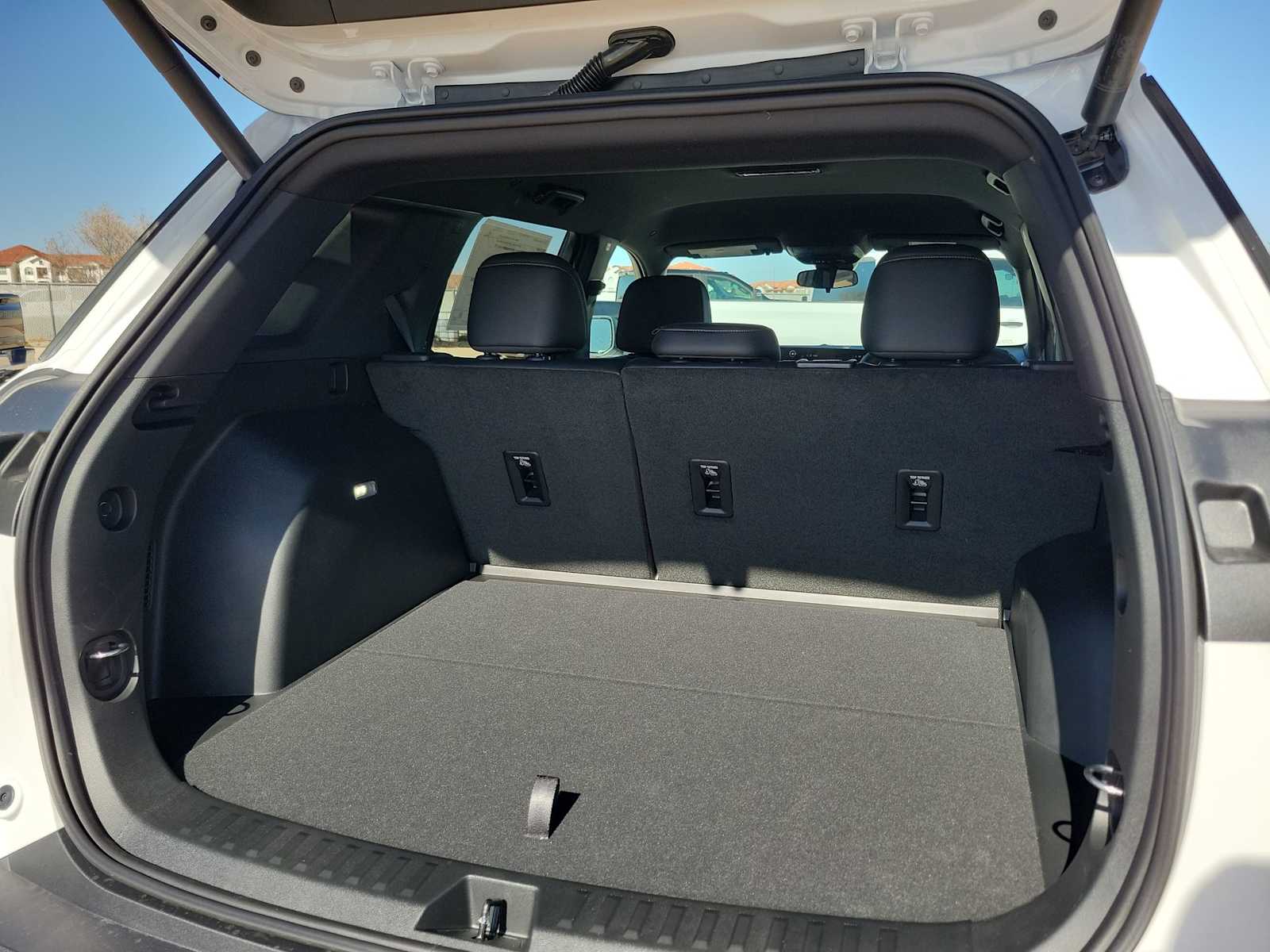 Thumbnail: 2026 Chevrolet Equinox - 23