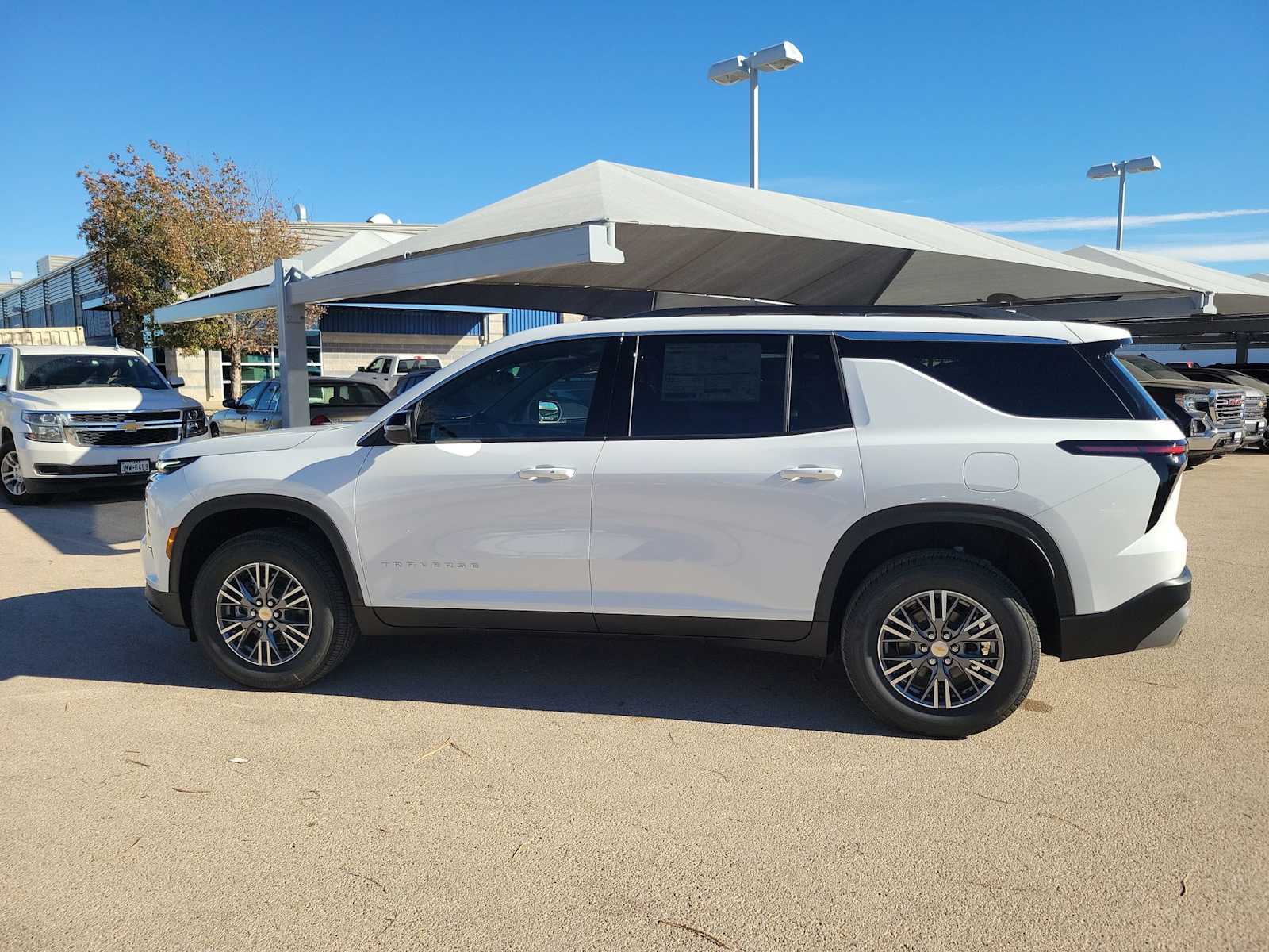 Thumbnail: 2026 Chevrolet Traverse - 3