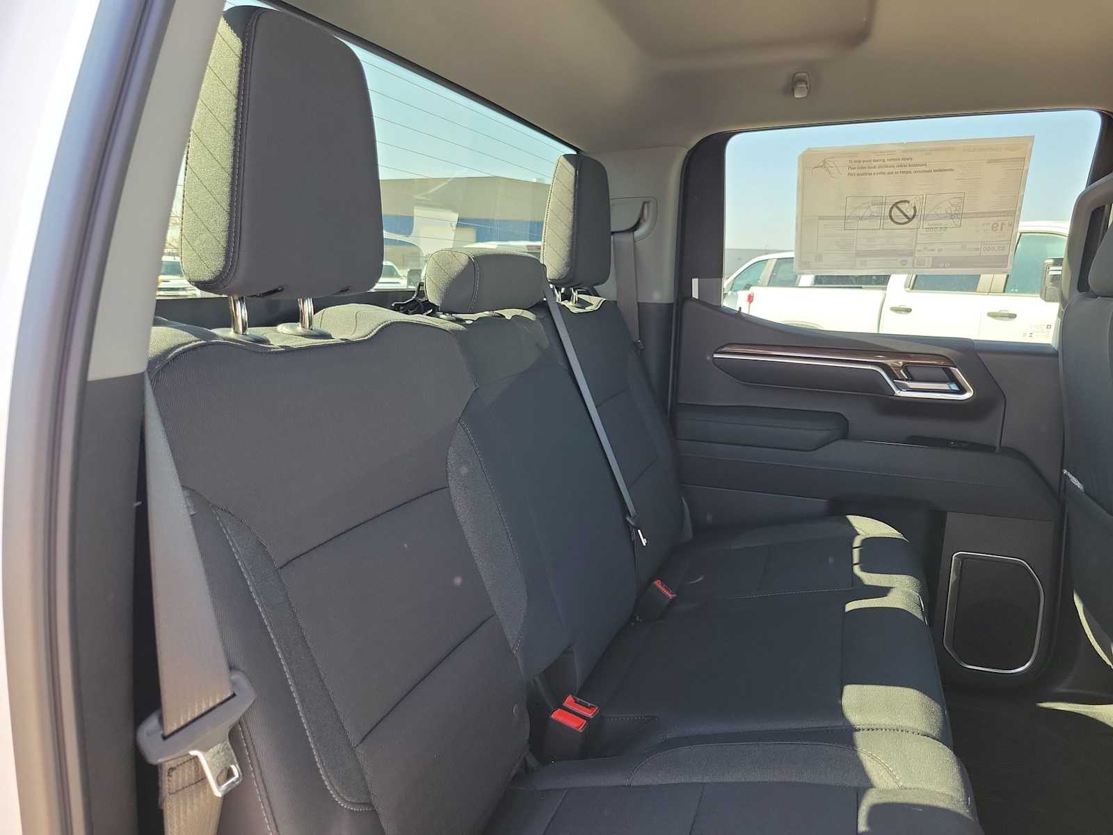 Thumbnail: 2026 Chevrolet Silverado 1500 - 9