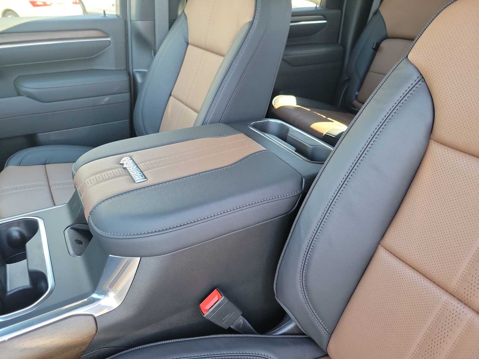 Thumbnail: 2026 Chevrolet Silverado 2500 - 16