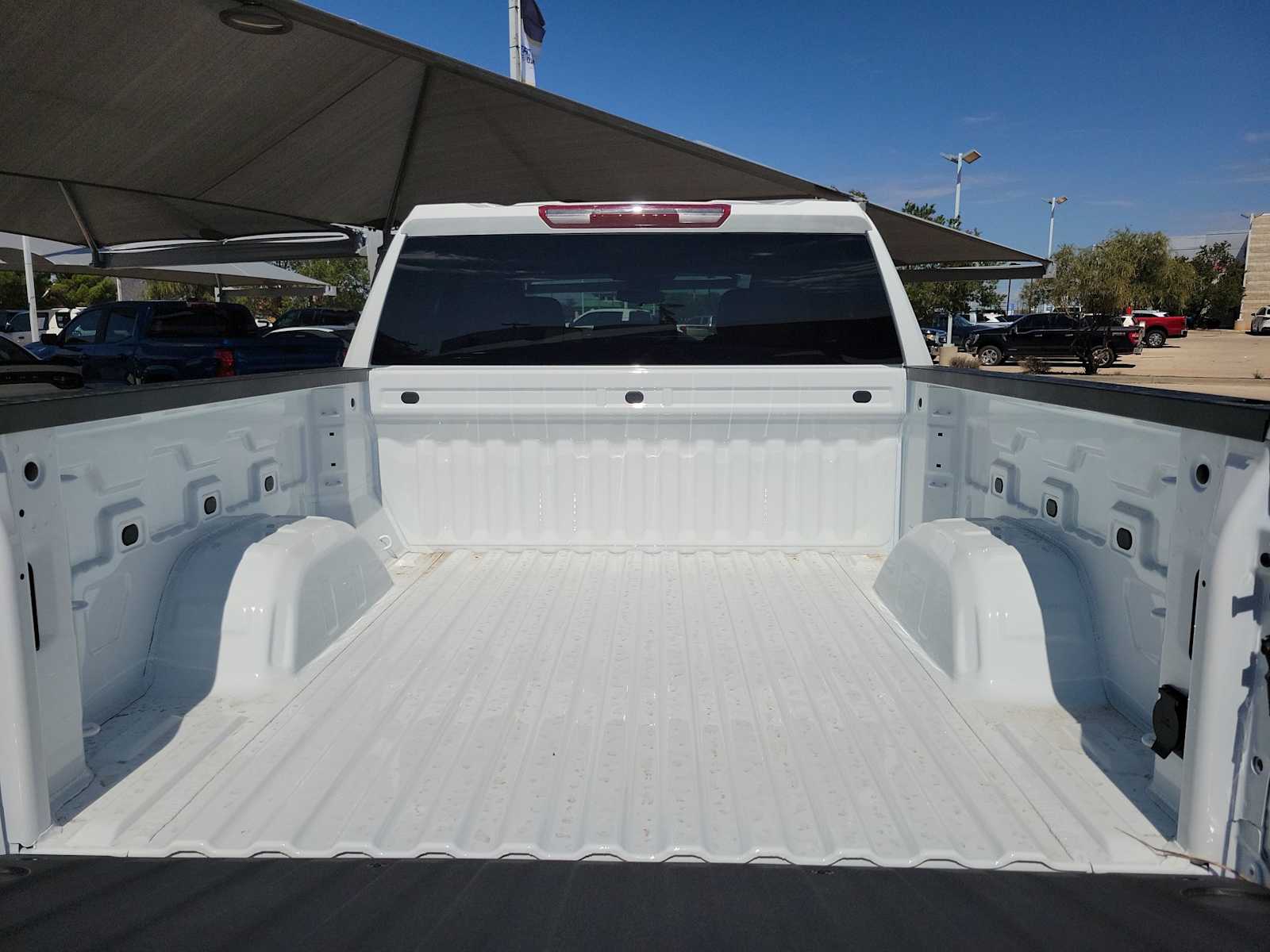 Thumbnail: 2026 Chevrolet Silverado 1500 - 19