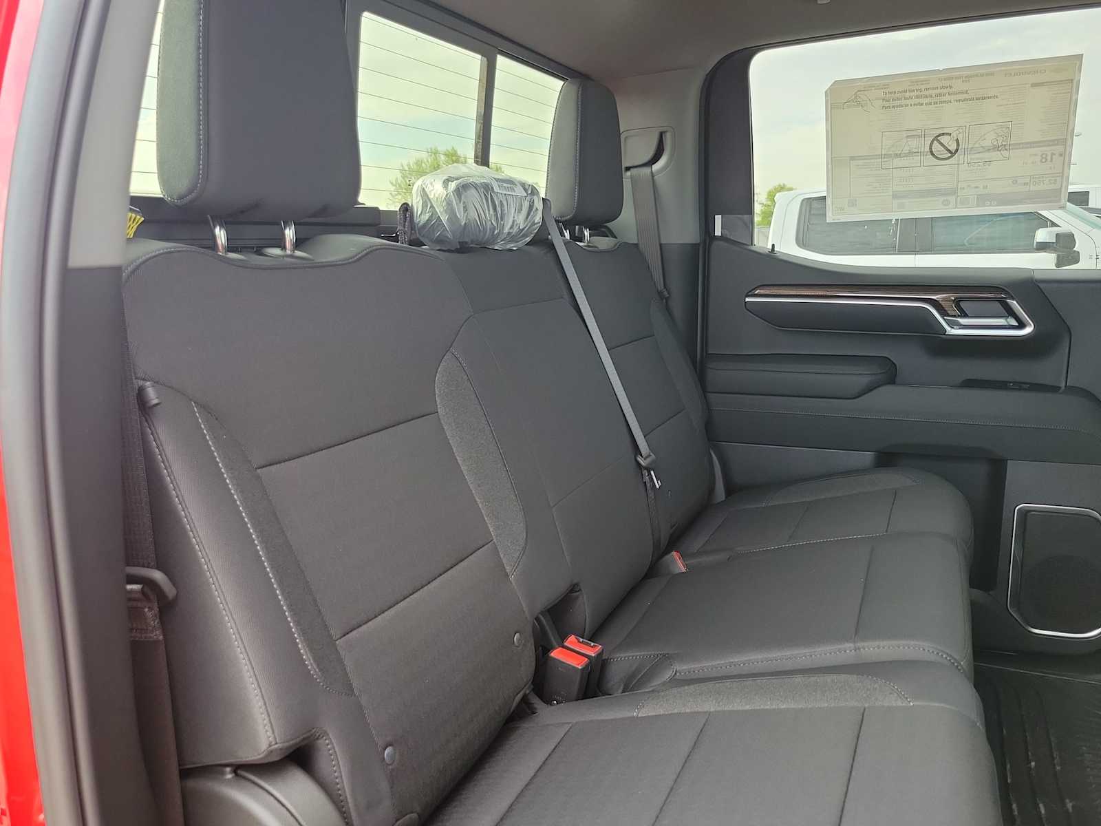 Thumbnail: 2026 Chevrolet Silverado 1500 - 17