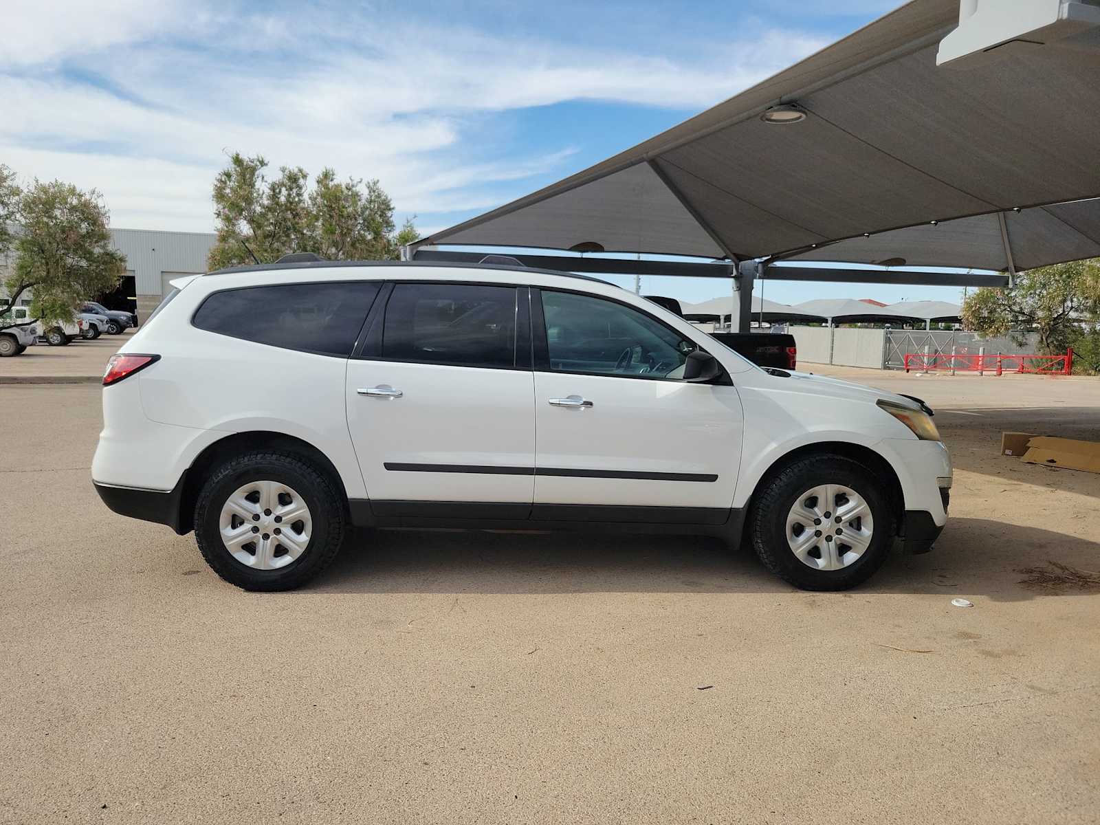 Thumbnail: 2017 Chevrolet Traverse - 9