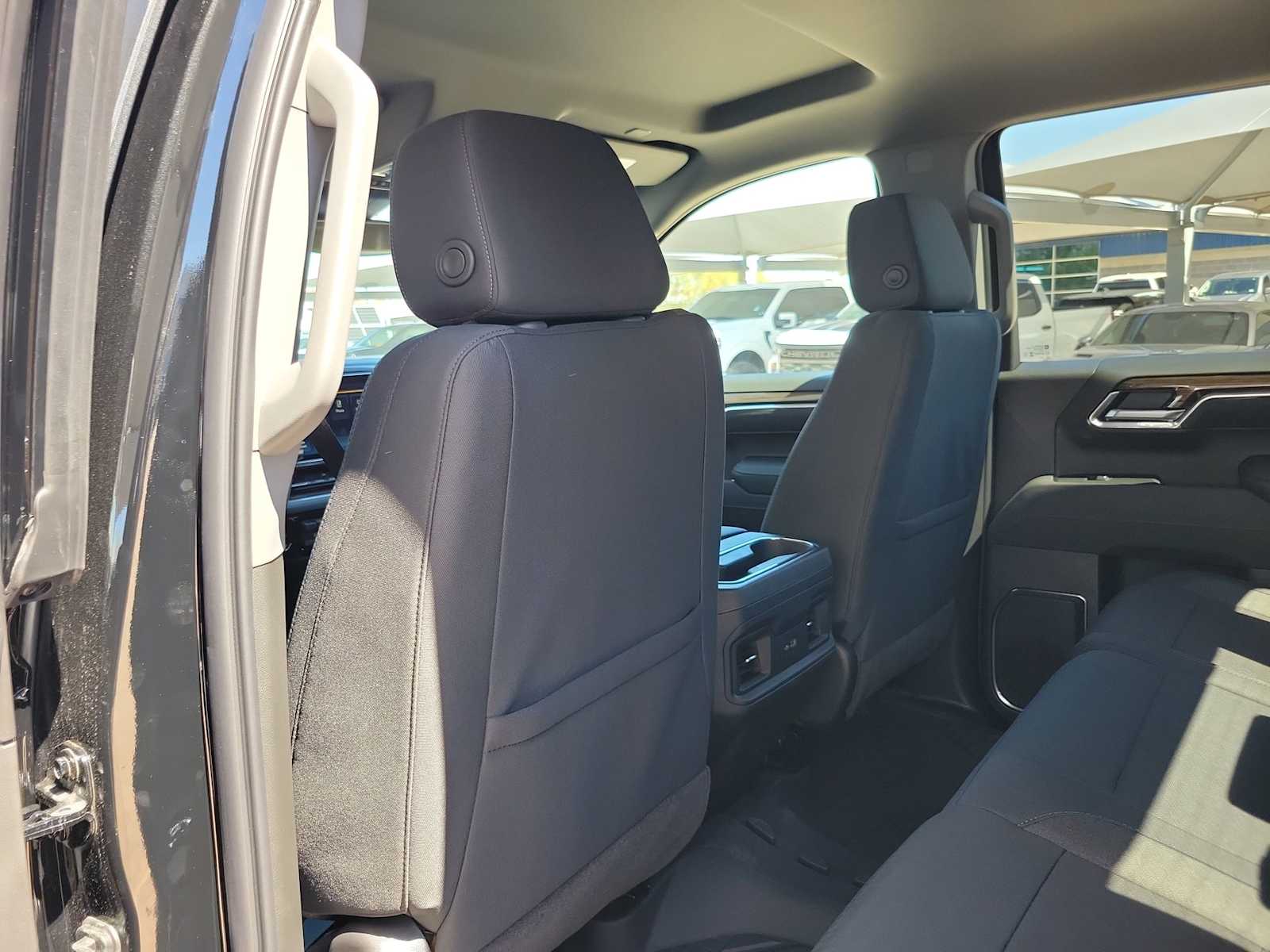 Thumbnail: 2026 Chevrolet Silverado 1500 - 12