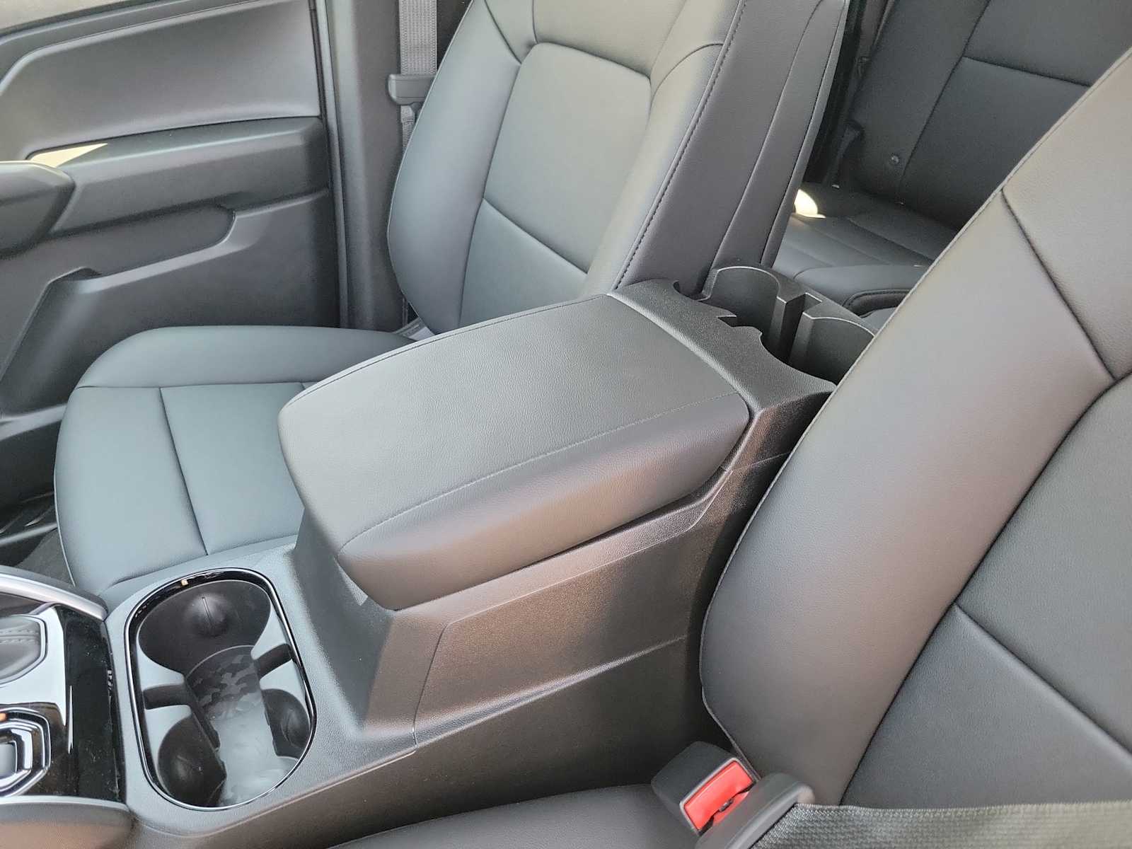 Thumbnail: 2026 Chevrolet Colorado - 16