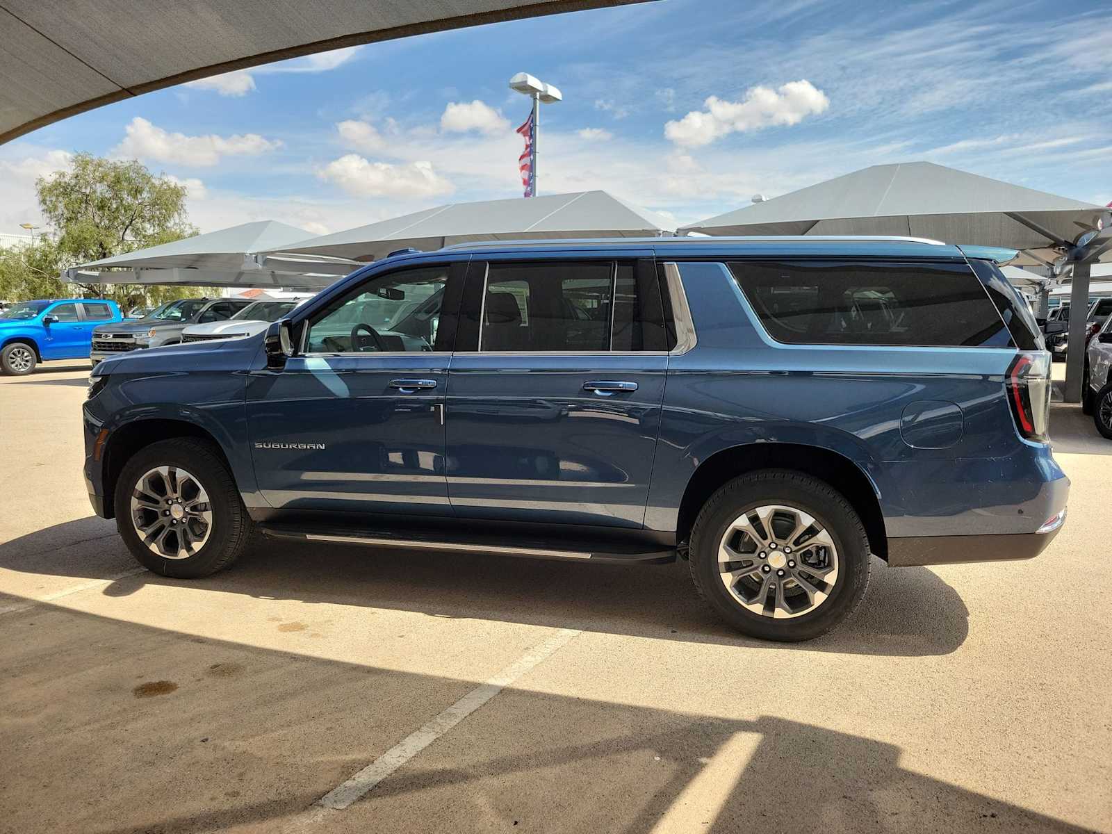 Thumbnail: 2026 Chevrolet Suburban - 3