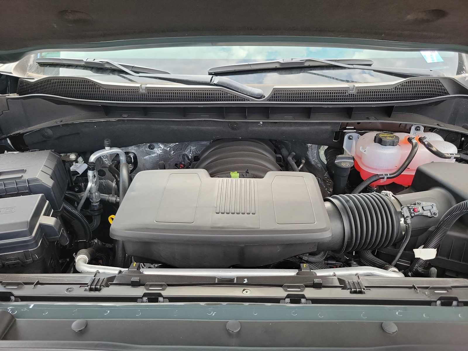 Thumbnail: 2026 Chevrolet Silverado 1500 - 9