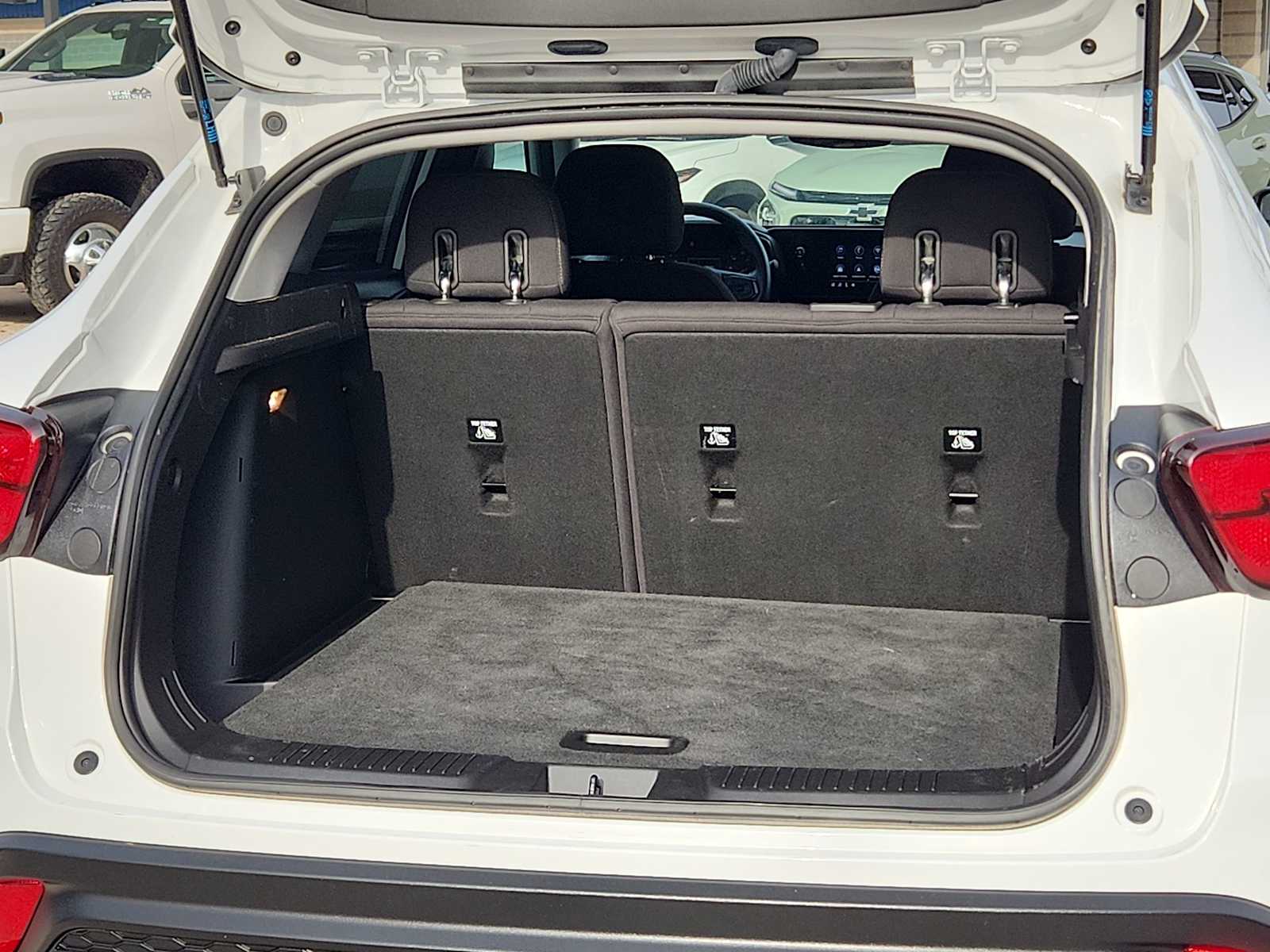 Thumbnail: 2024 Chevrolet Trax - 15