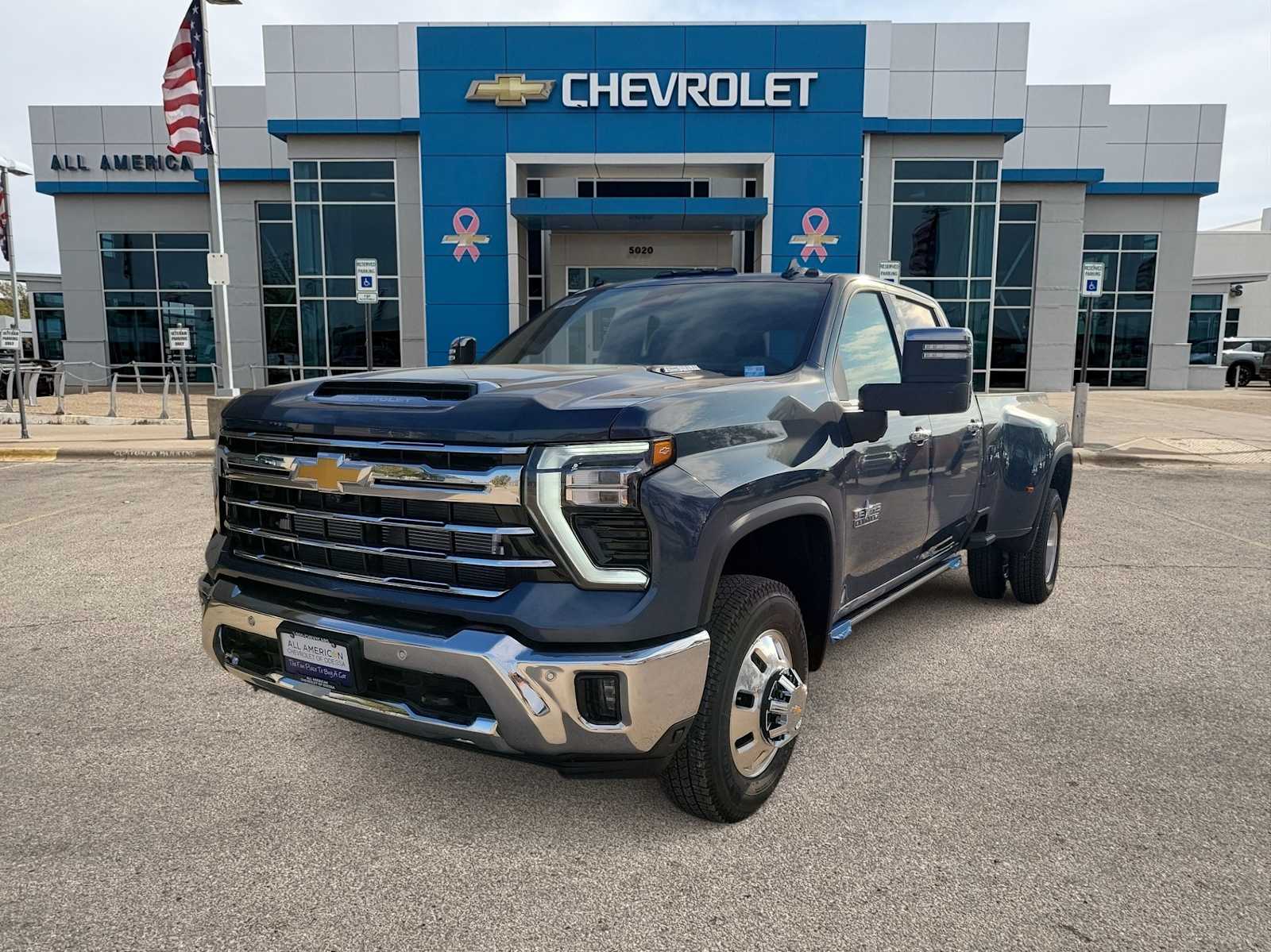 Thumbnail: 2026 Chevrolet Silverado 3500 - 1