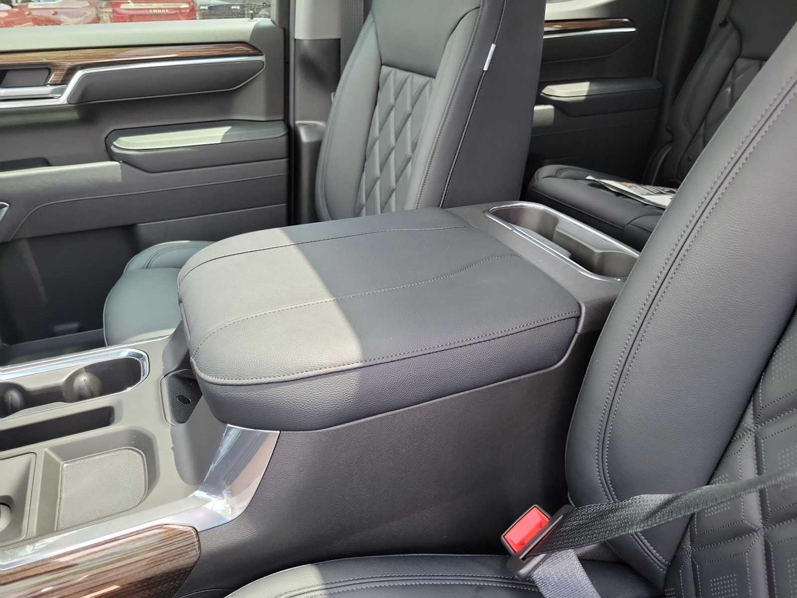 Thumbnail: 2025 Chevrolet Silverado 1500 - 16