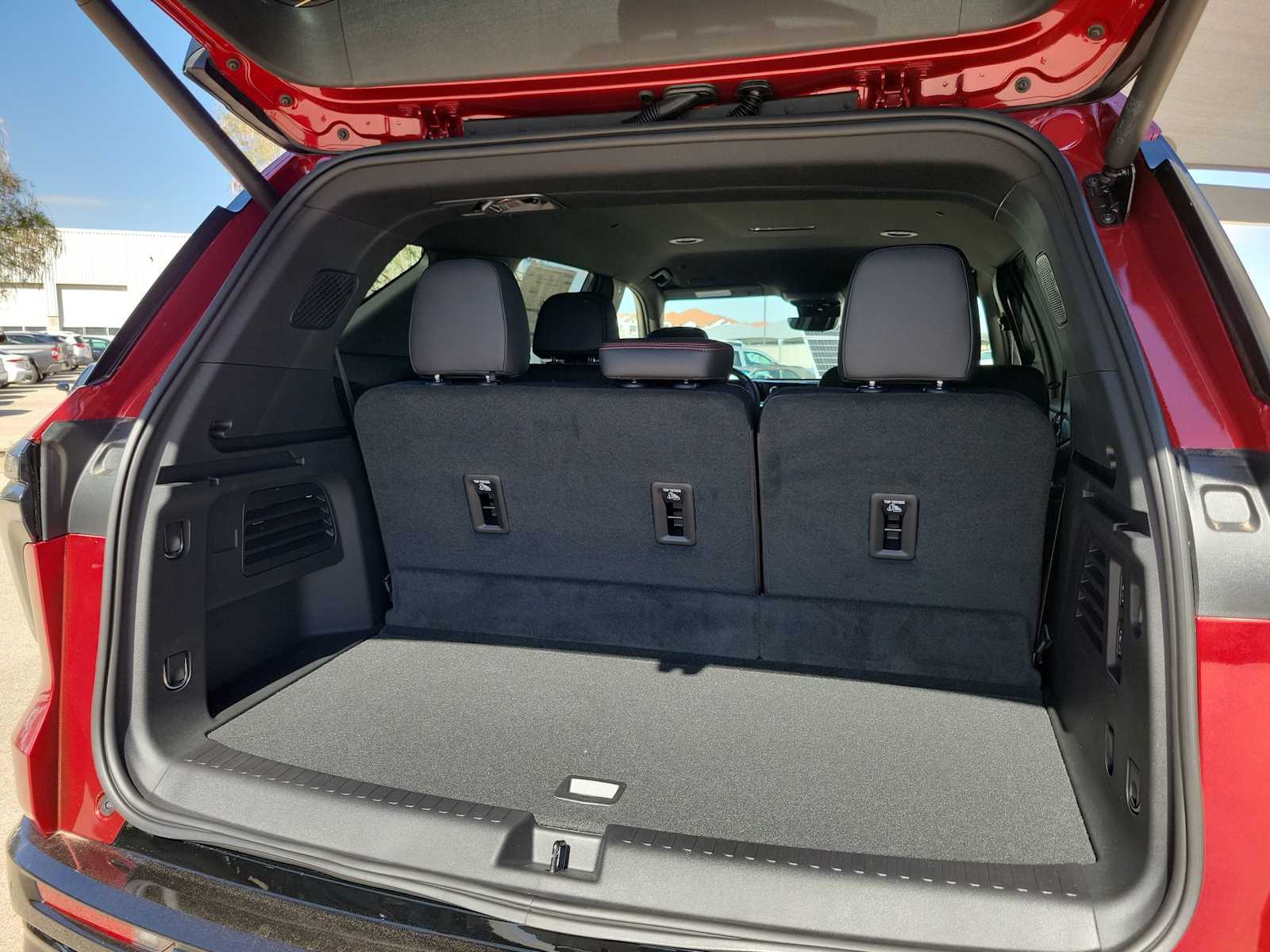 Thumbnail: 2026 Chevrolet Traverse - 19