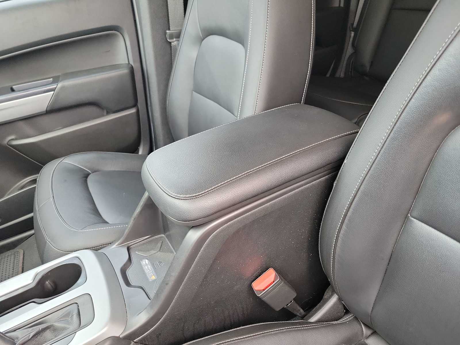 Thumbnail: 2021 Chevrolet Colorado - 16