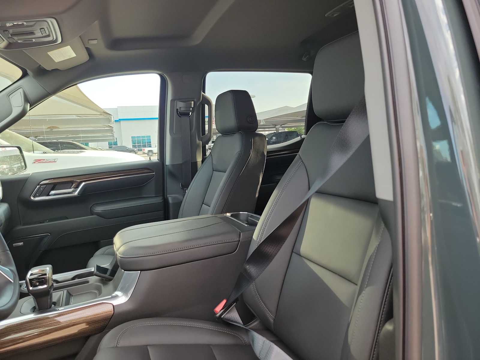 Thumbnail: 2026 Chevrolet Silverado 1500 - 11