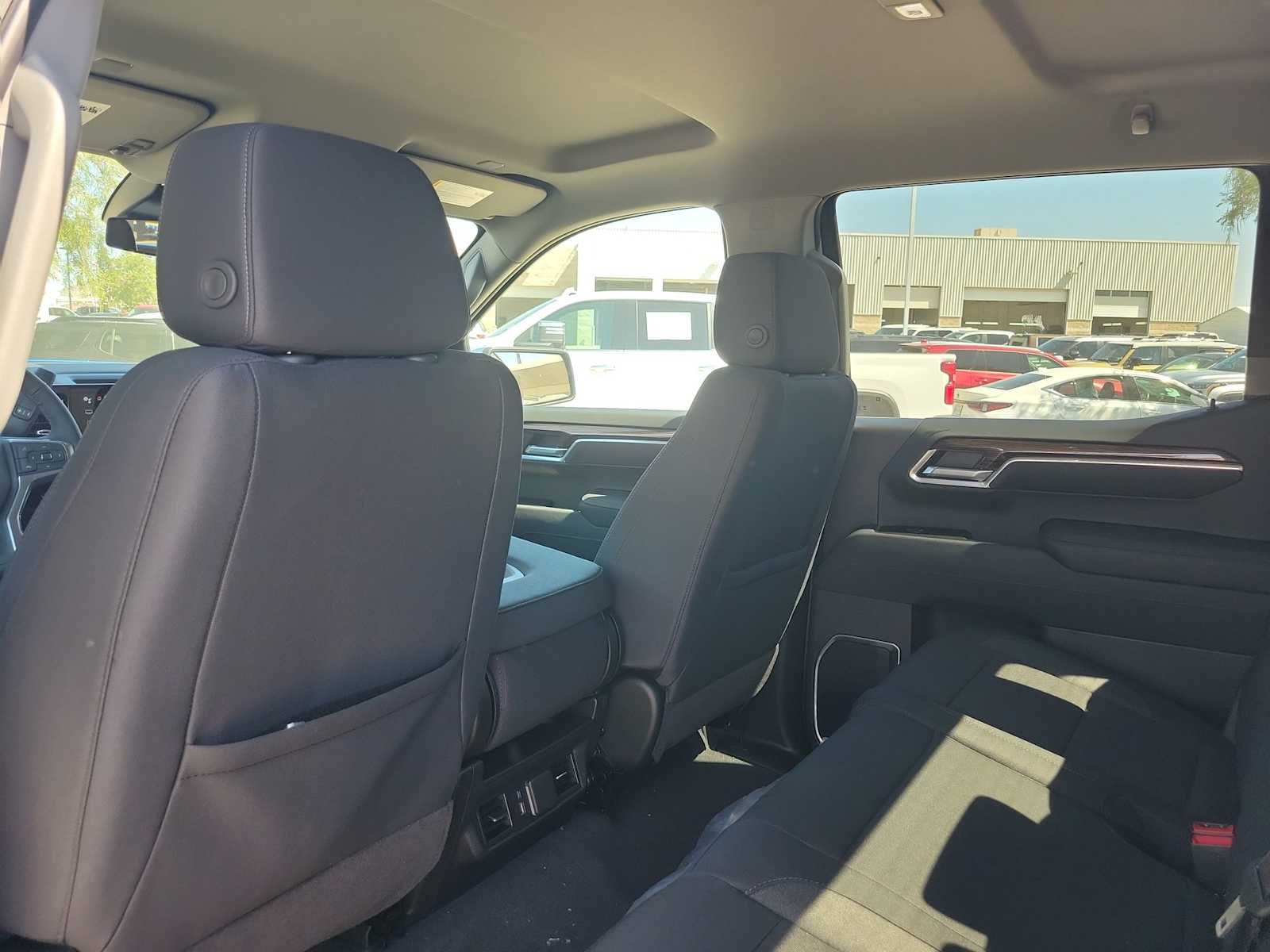 Thumbnail: 2026 Chevrolet Silverado 1500 - 12