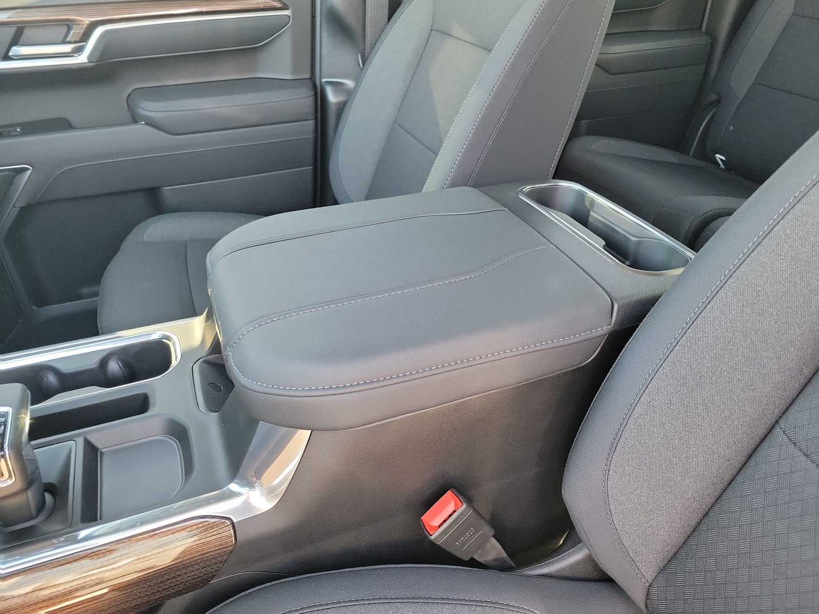 Thumbnail: 2026 Chevrolet Silverado 1500 - 12