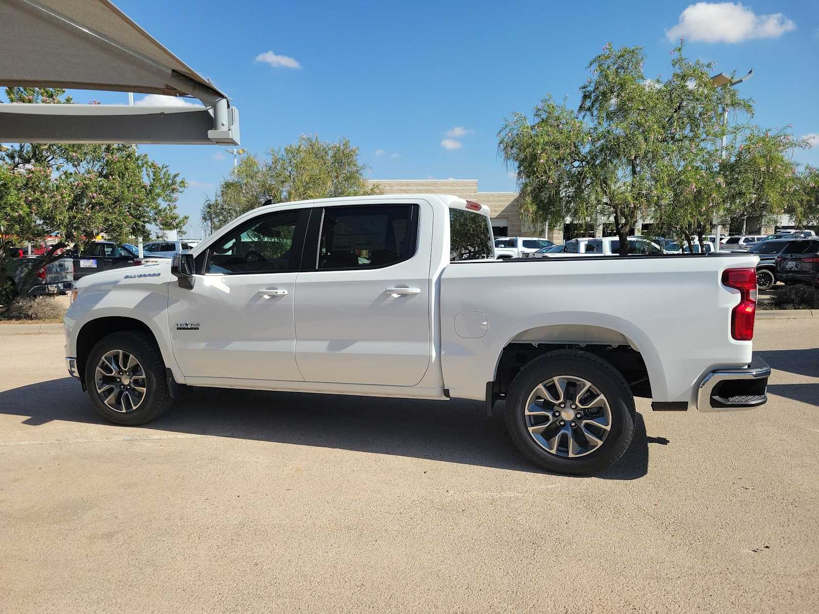 Thumbnail: 2026 Chevrolet Silverado 1500 - 11