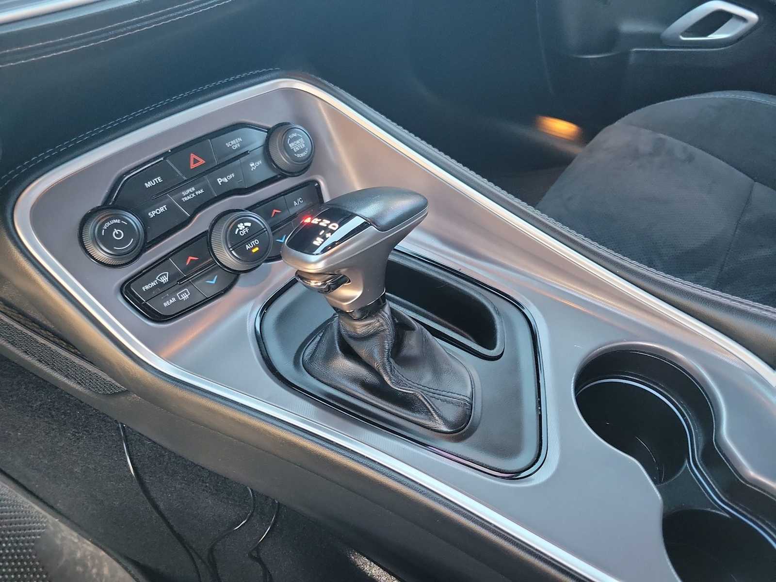 Thumbnail: 2022 Dodge Challenger - 17