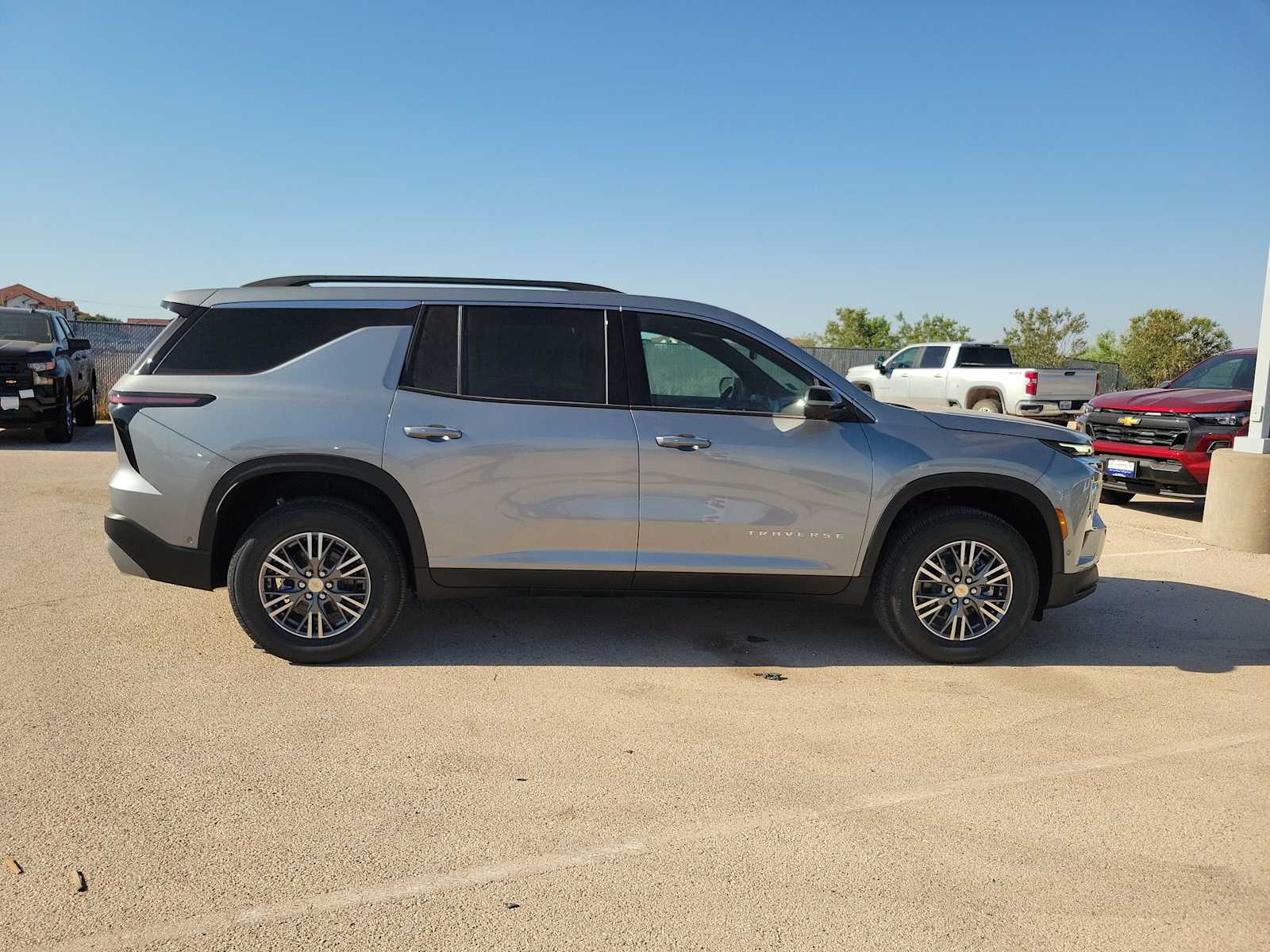 Thumbnail: 2026 Chevrolet Traverse - 9