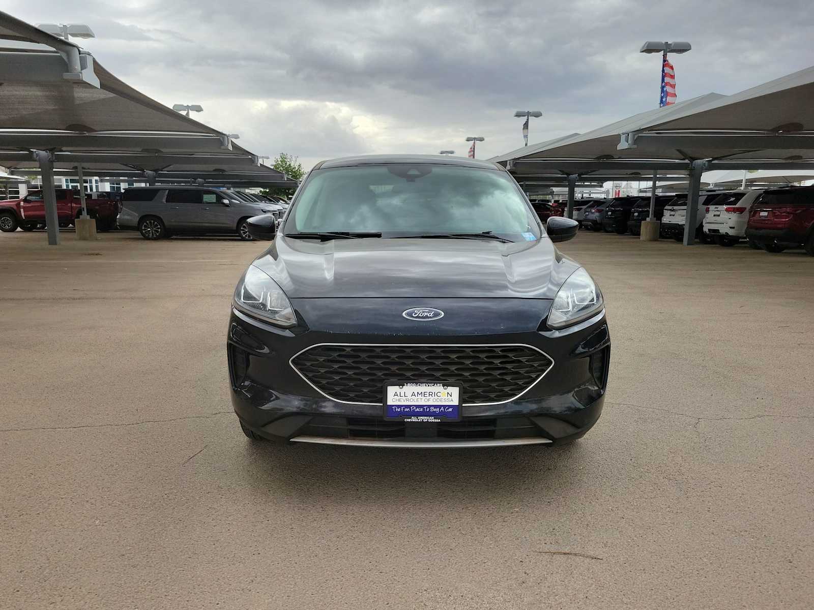 Thumbnail: 2021 Ford Escape - 3