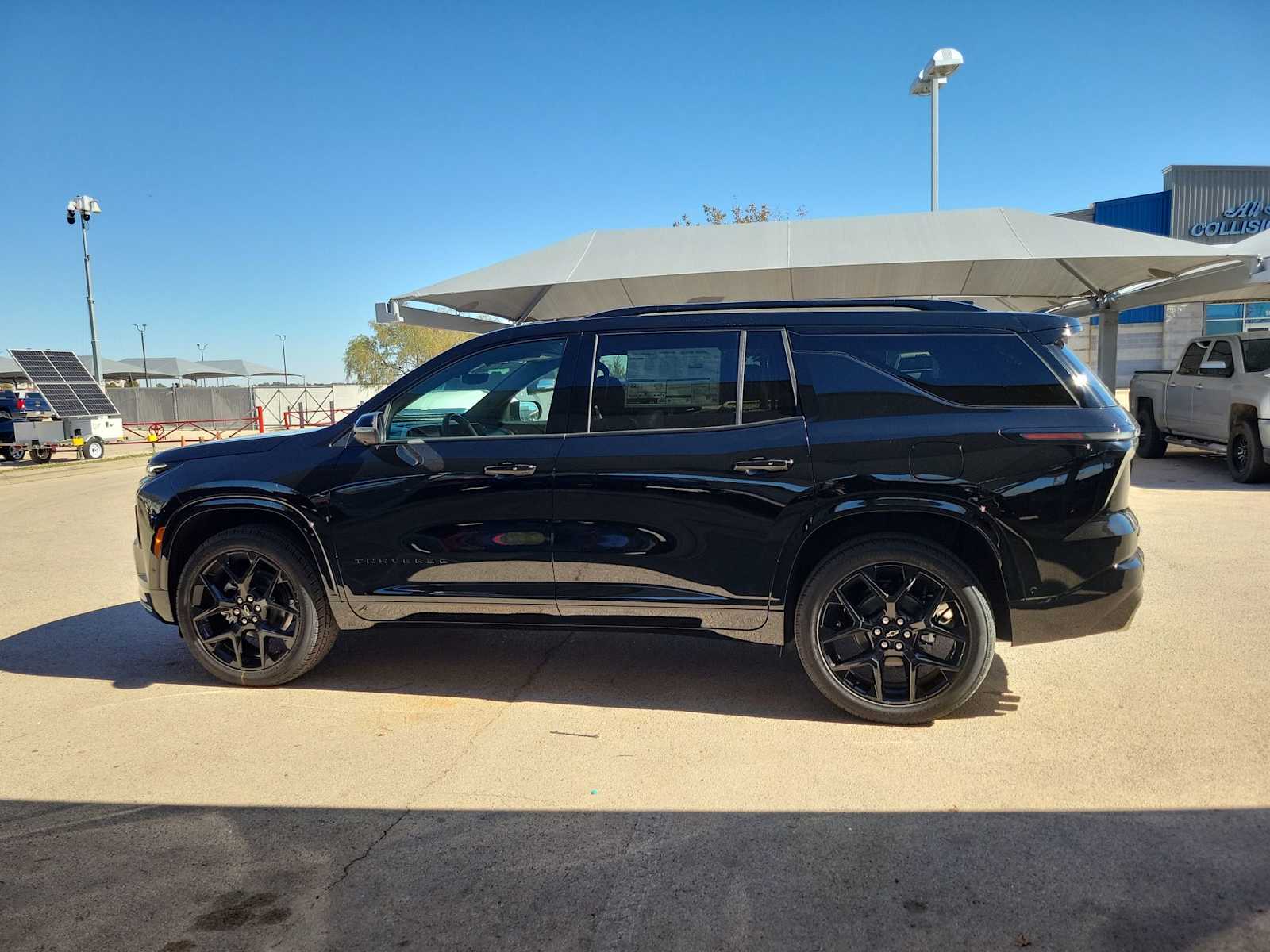 Thumbnail: 2026 Chevrolet Traverse - 3