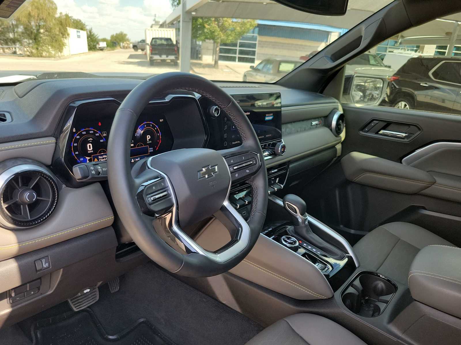 Thumbnail: 2023 Chevrolet Colorado - 2