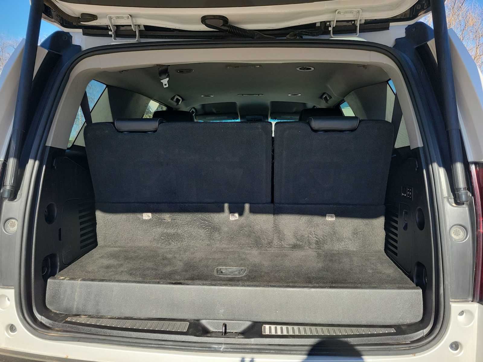 Thumbnail: 2020 Chevrolet Tahoe - 19