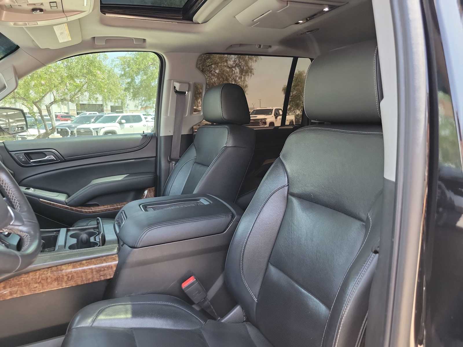 Thumbnail: 2017 Chevrolet Suburban - 11