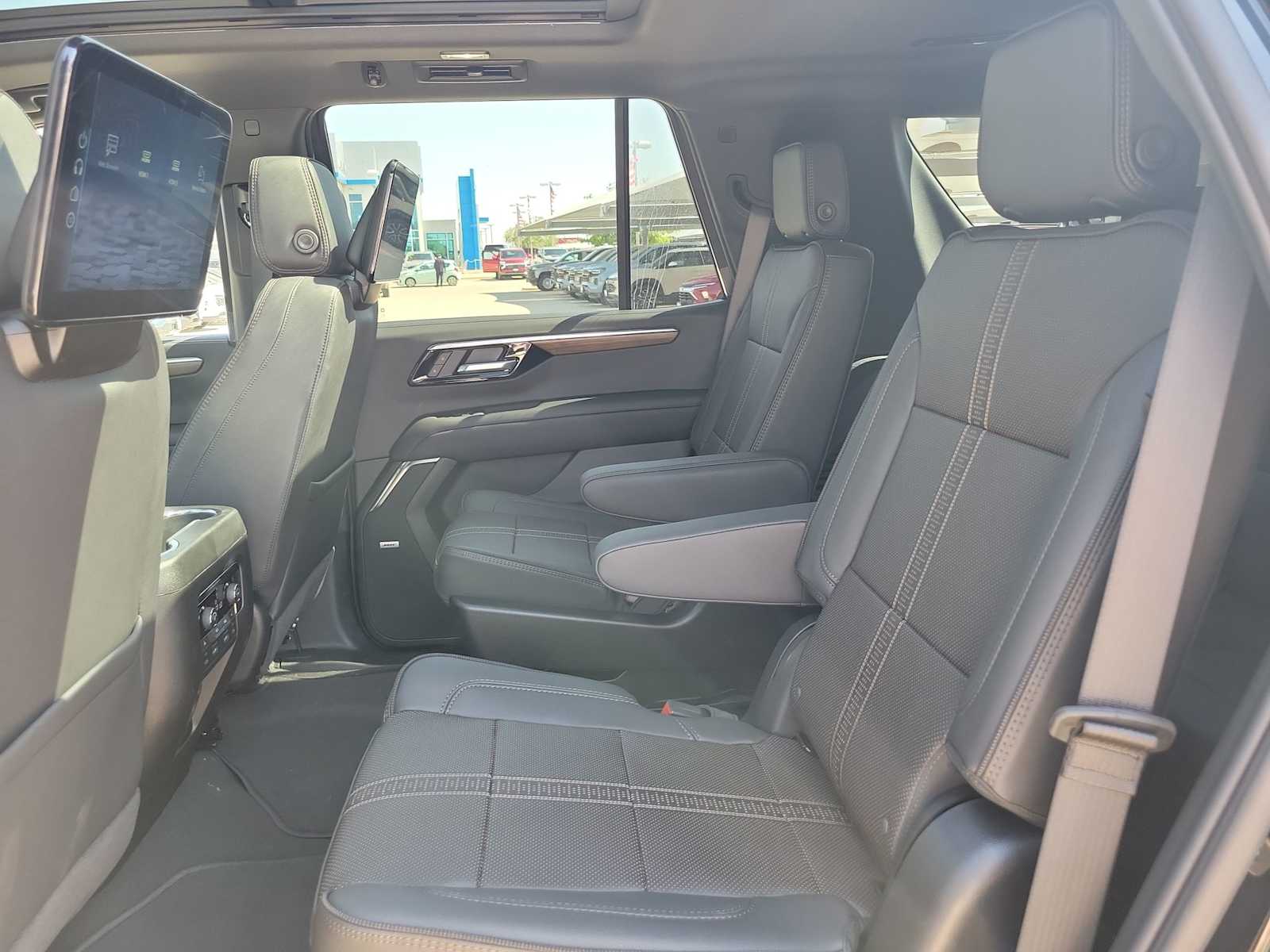 Thumbnail: 2025 Chevrolet Tahoe - 12