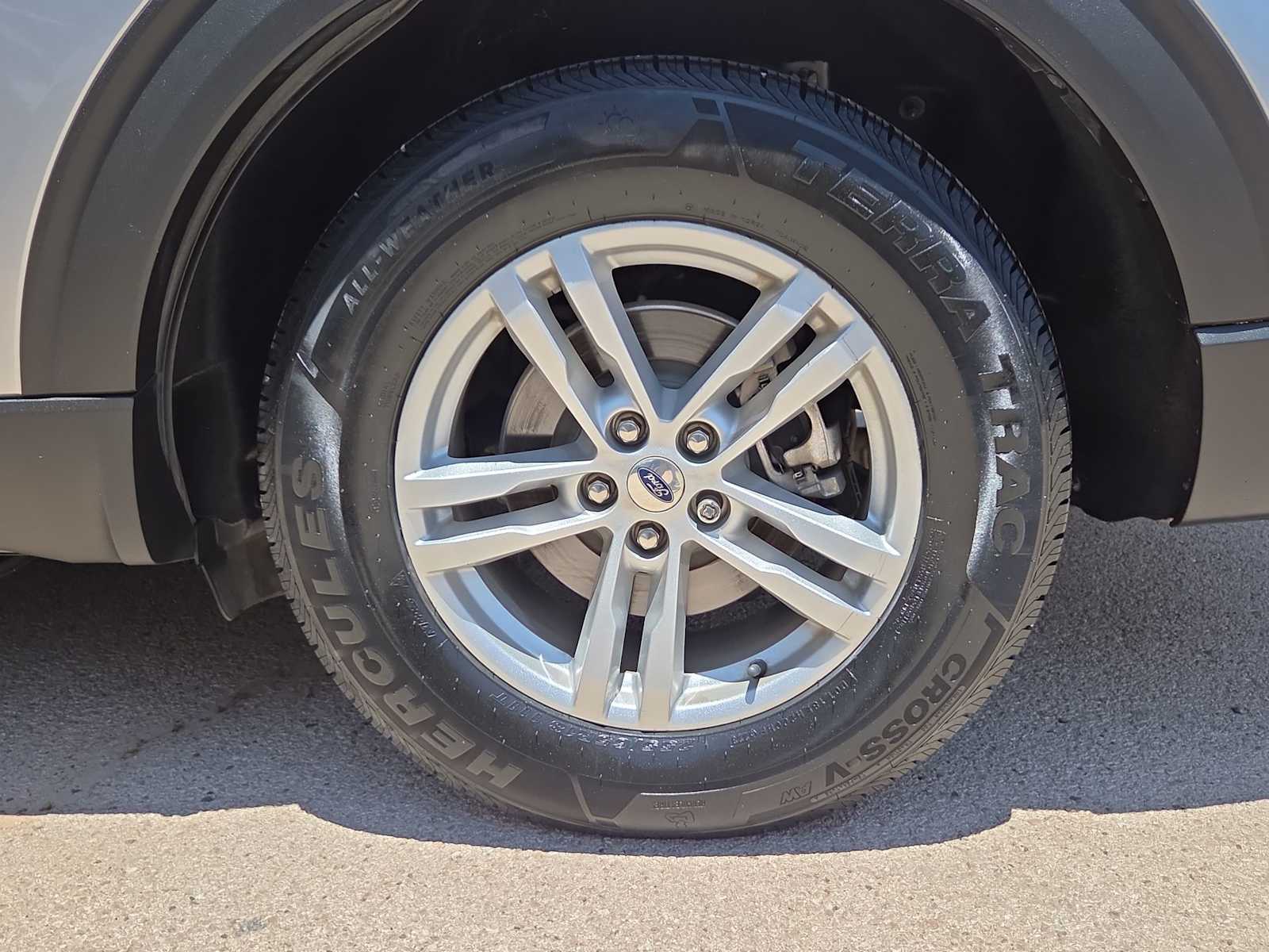 Thumbnail: 2021 Ford Explorer - 12