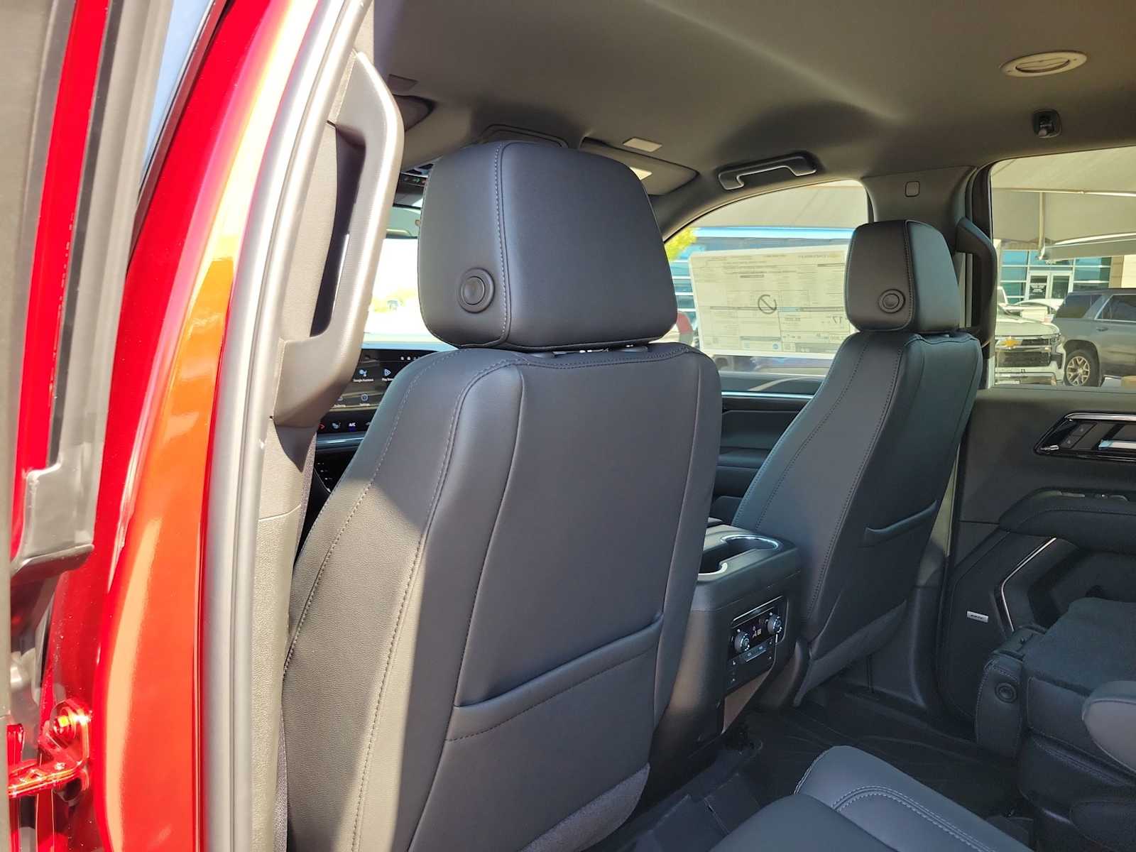 Thumbnail: 2026 Chevrolet Tahoe - 12