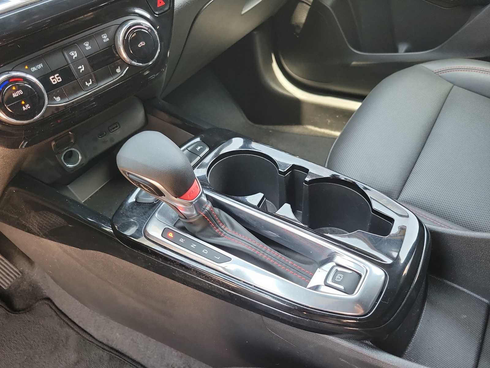 Thumbnail: 2024 Chevrolet Trax - 21