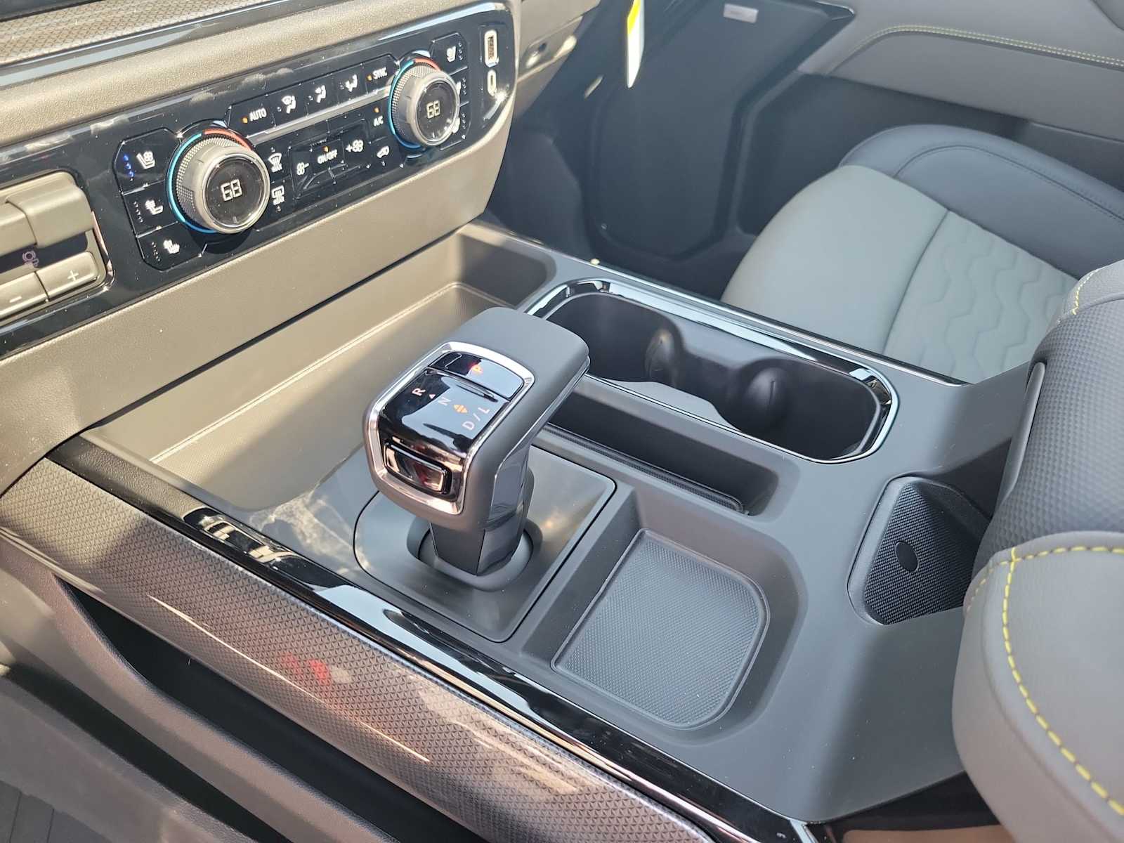 Thumbnail: 2026 Chevrolet Silverado 1500 - 17