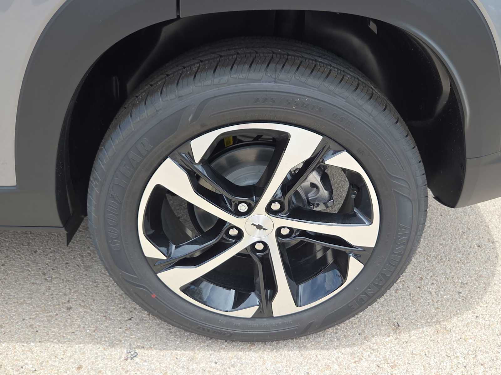 Thumbnail: 2026 Chevrolet Trax - 12