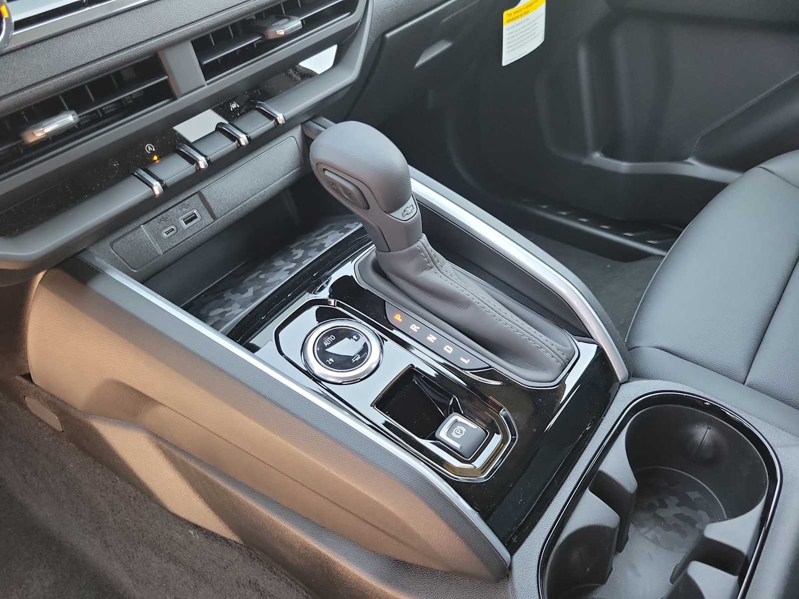 Thumbnail: 2026 Chevrolet Colorado - 17