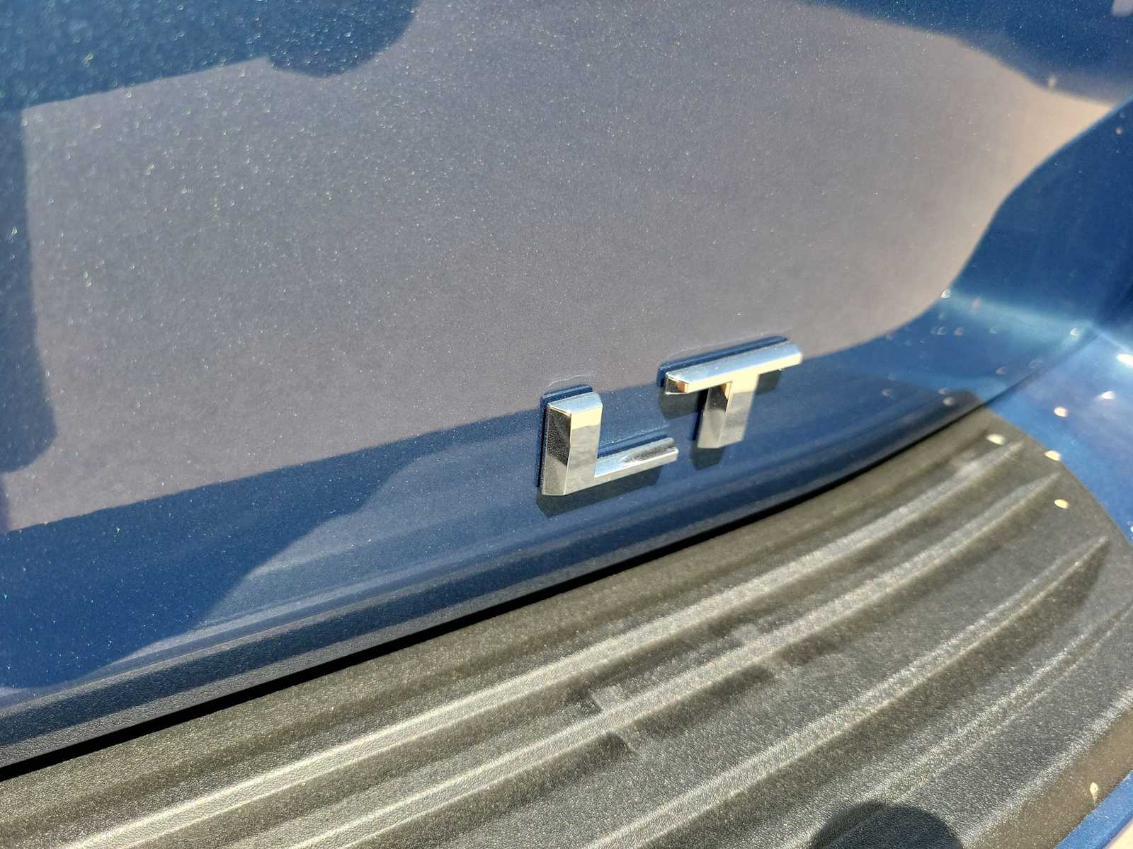 Thumbnail: 2026 Chevrolet Suburban - 7