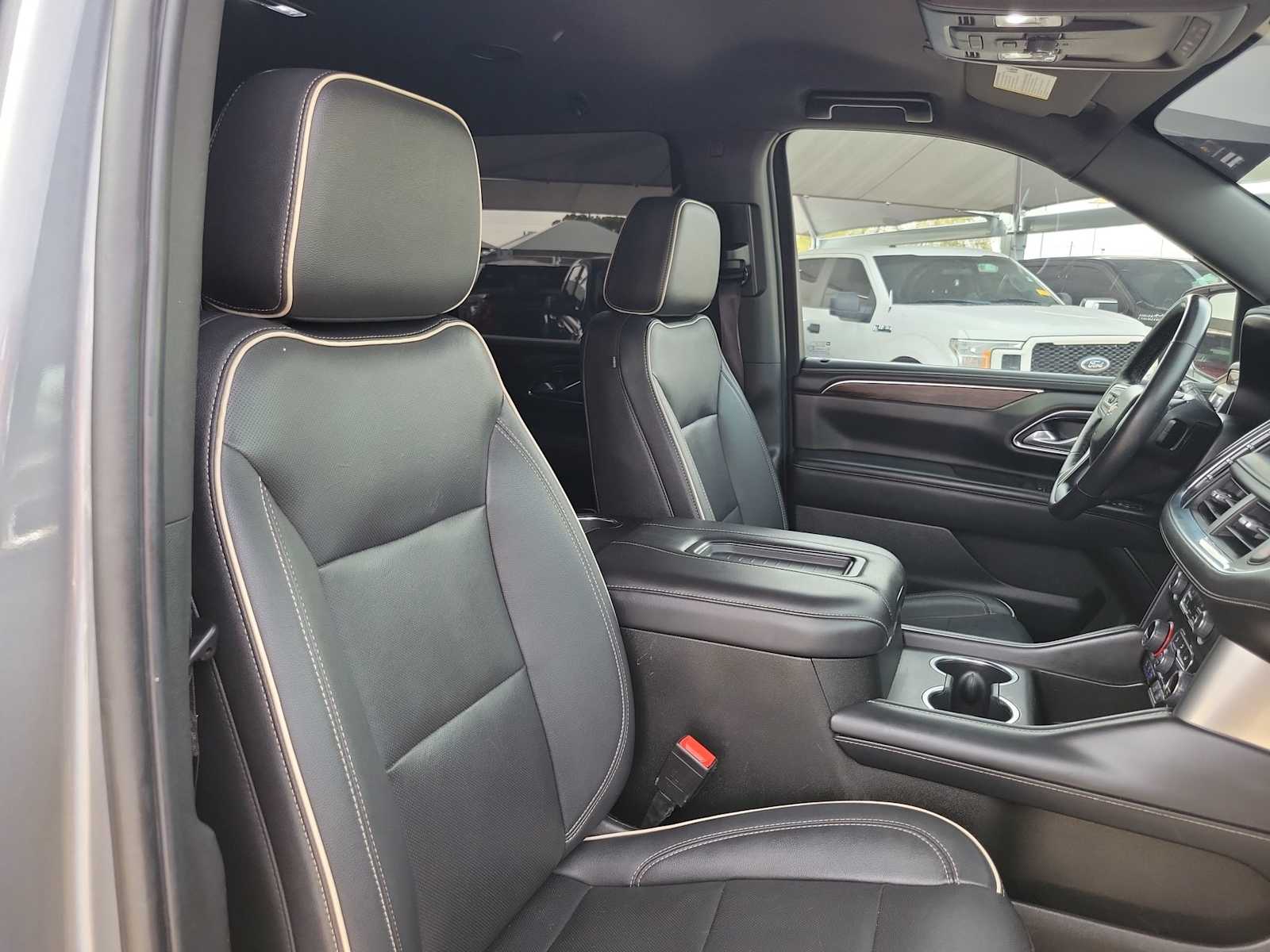 Thumbnail: 2022 Chevrolet Tahoe - 14