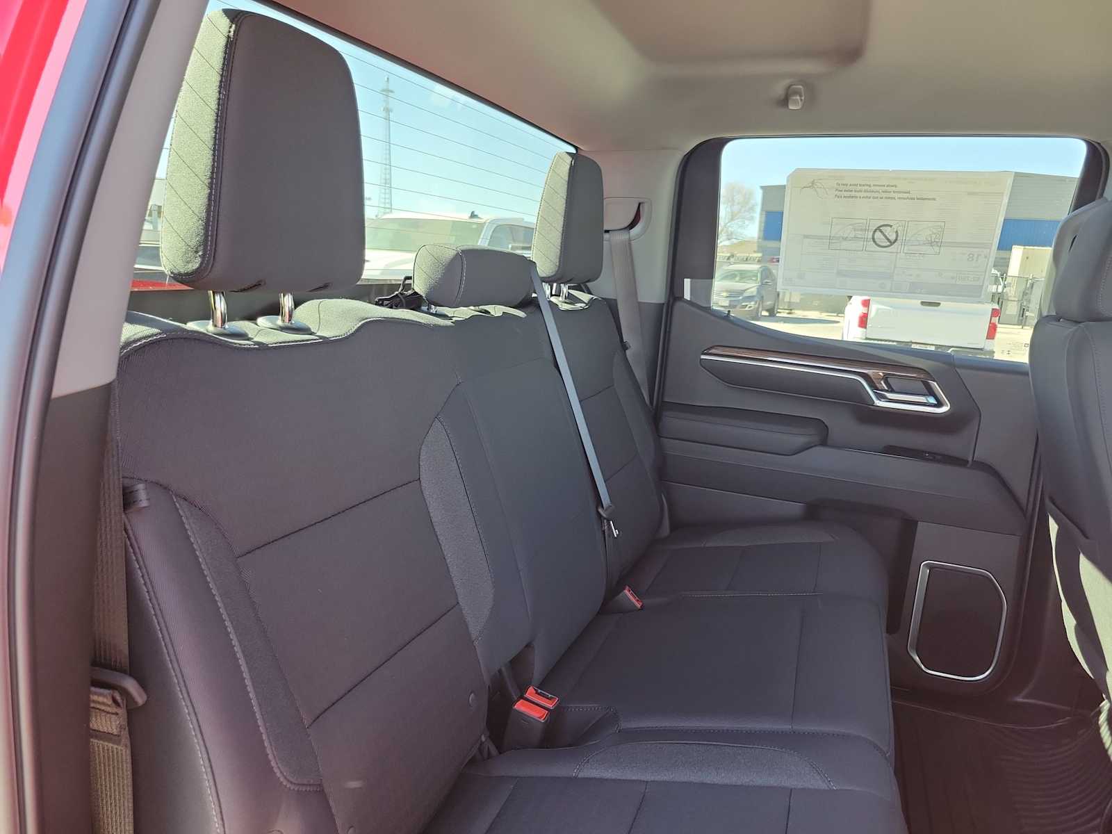 Thumbnail: 2026 Chevrolet Silverado 1500 - 13